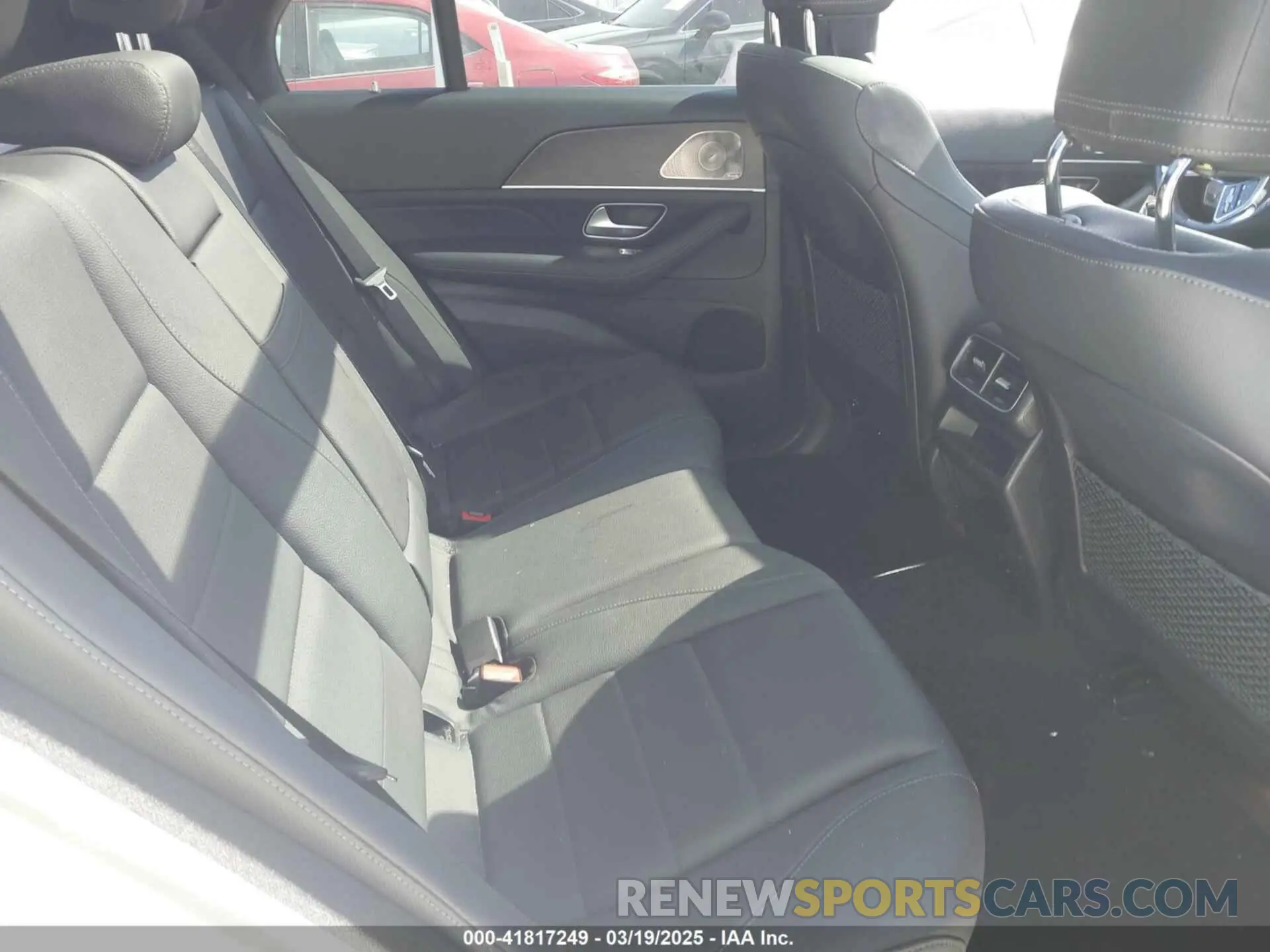 8 Photograph of a damaged car 4JGFB4KB4NA826308 MERCEDES-BENZ GLE 350 2022