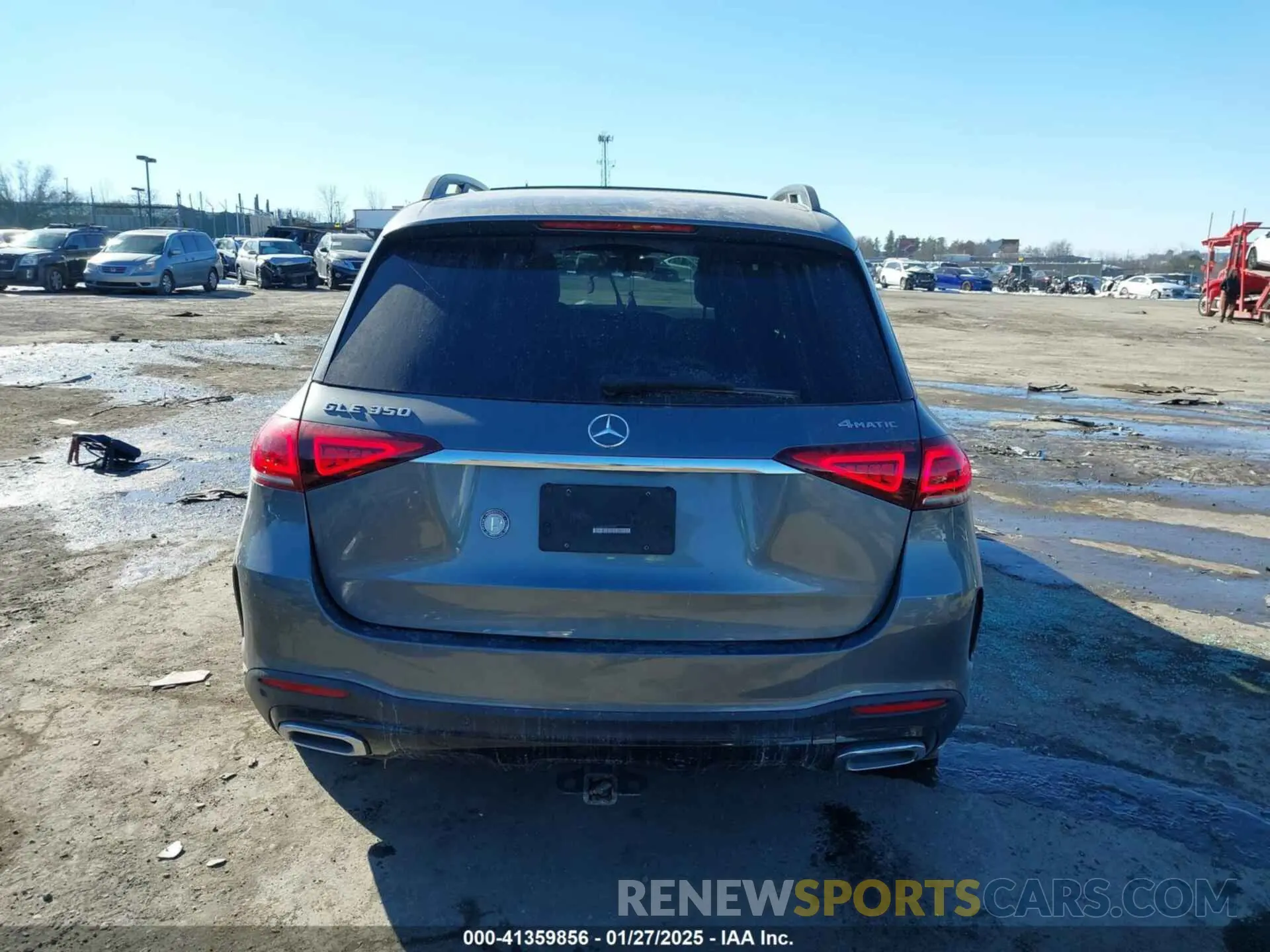17 Photograph of a damaged car 4JGFB4KB6NA709829 MERCEDES-BENZ GLE 350 2022