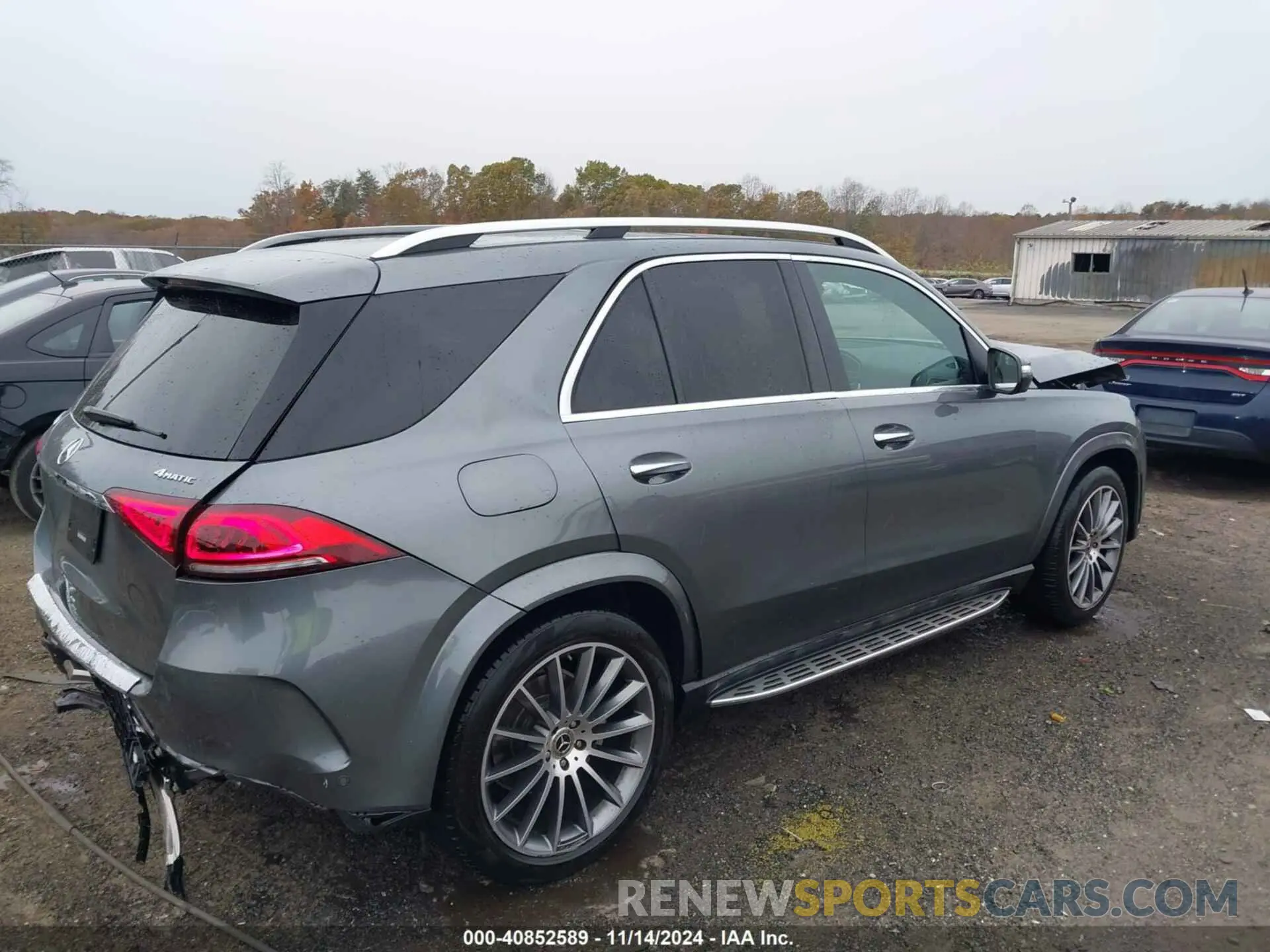 4 Photograph of a damaged car 4JGFB4KB6NA819215 MERCEDES-BENZ GLE 350 2022