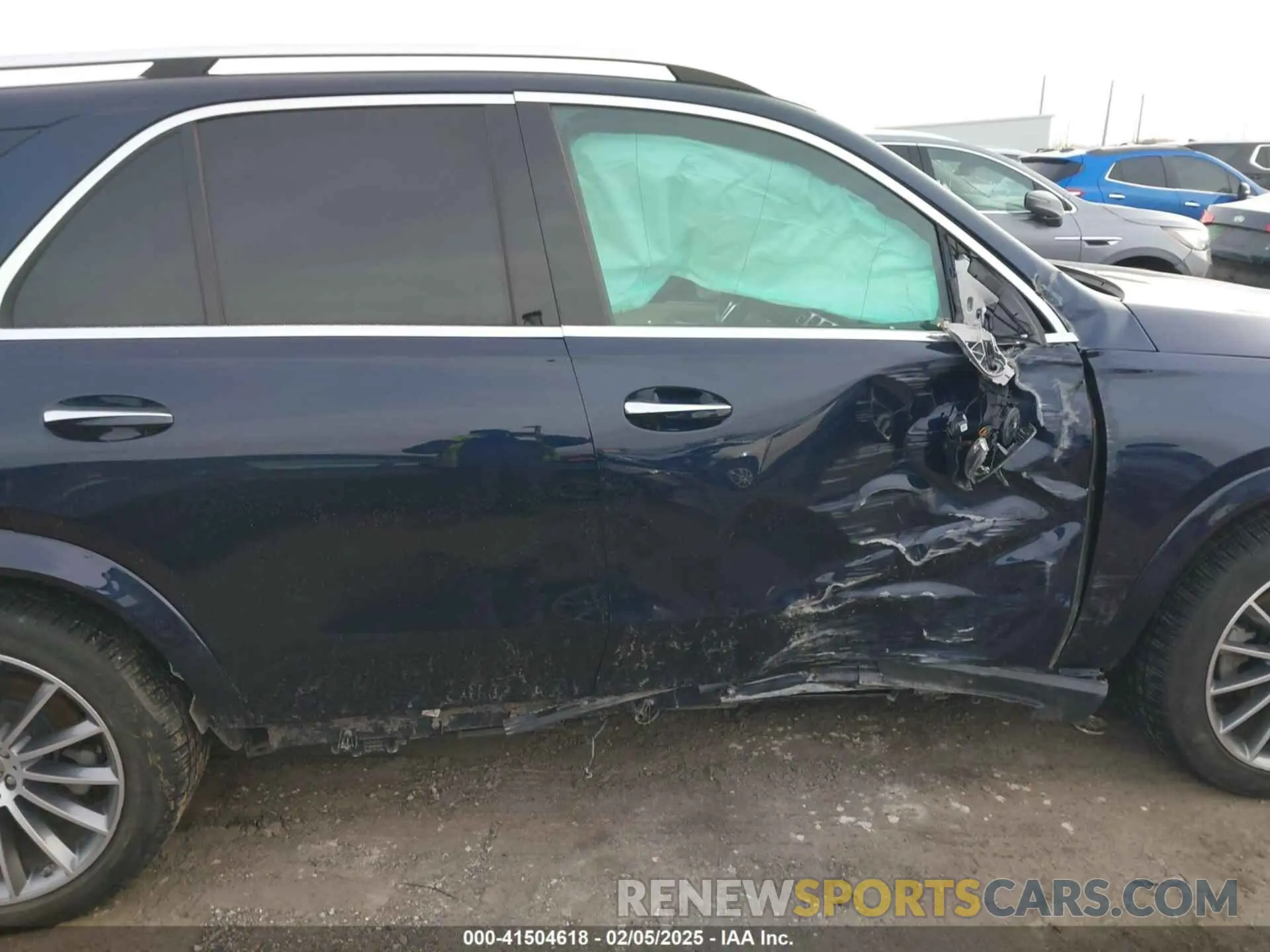 12 Photograph of a damaged car 4JGFB4KB8NA709475 MERCEDES-BENZ GLE 350 2022