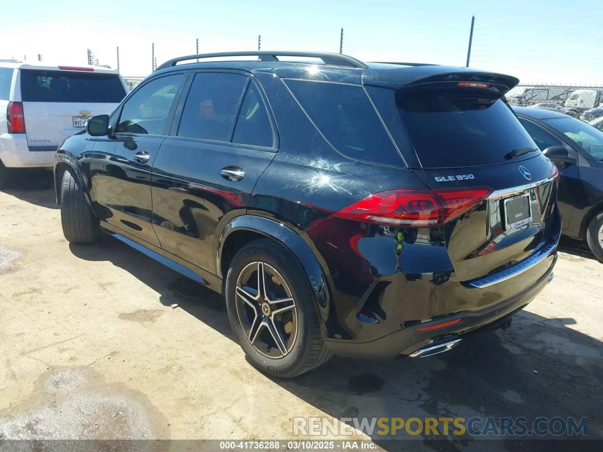 3 Photograph of a damaged car 4JGFB4KBXNA726486 MERCEDES-BENZ GLE 350 2022