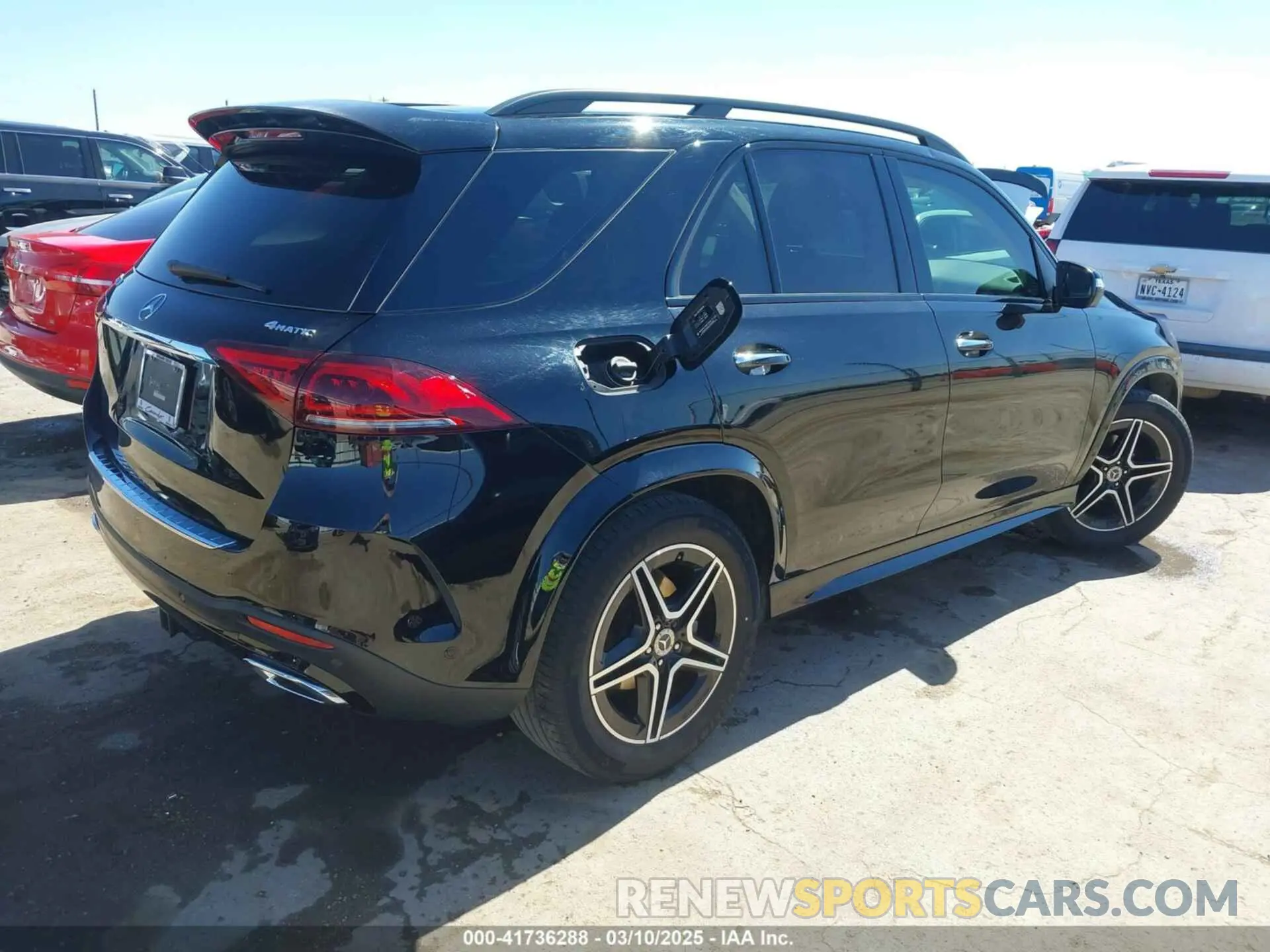 4 Photograph of a damaged car 4JGFB4KBXNA726486 MERCEDES-BENZ GLE 350 2022