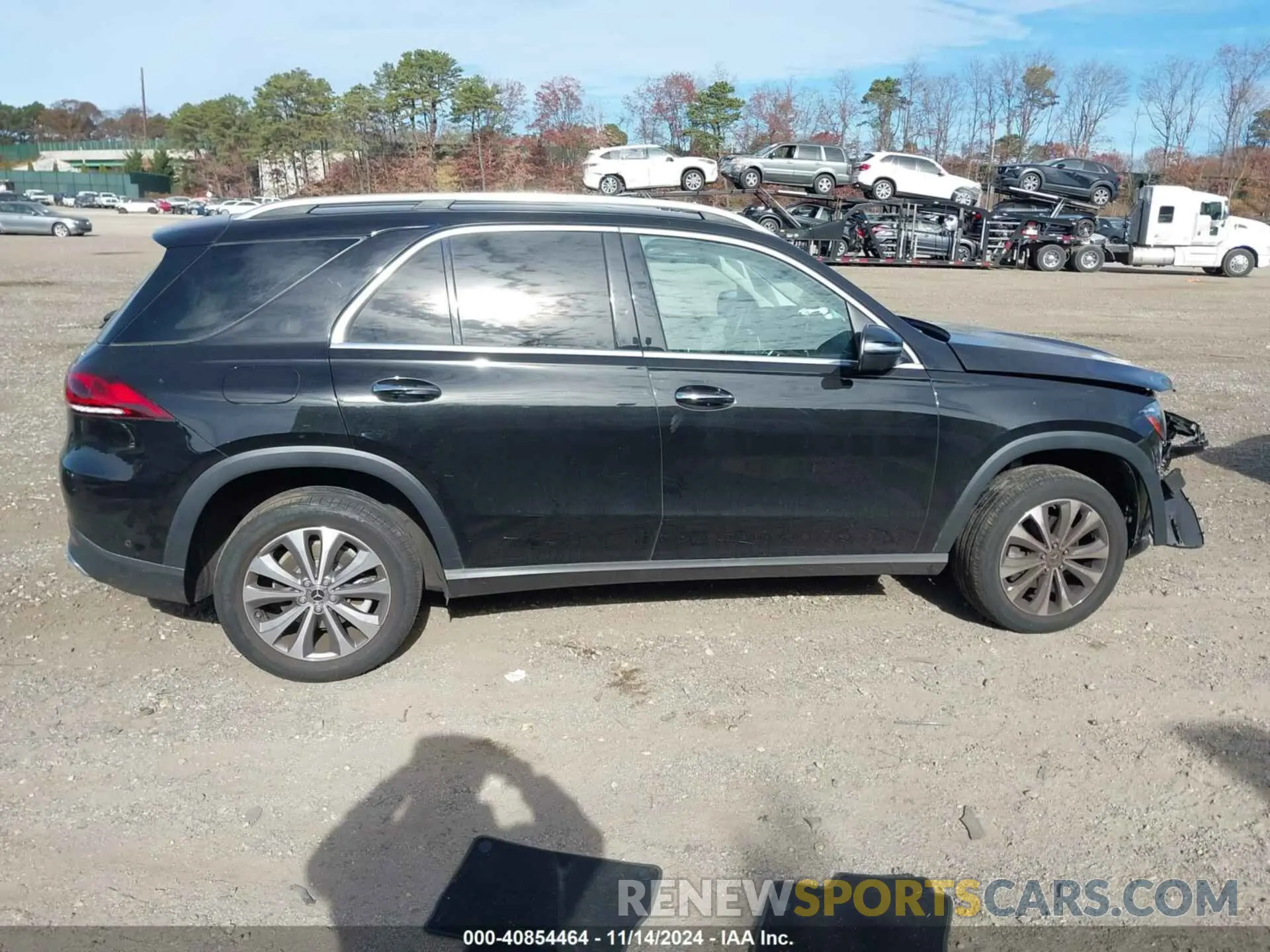 13 Photograph of a damaged car 4JGFB4KE1NA596060 MERCEDES-BENZ GLE 350 2022