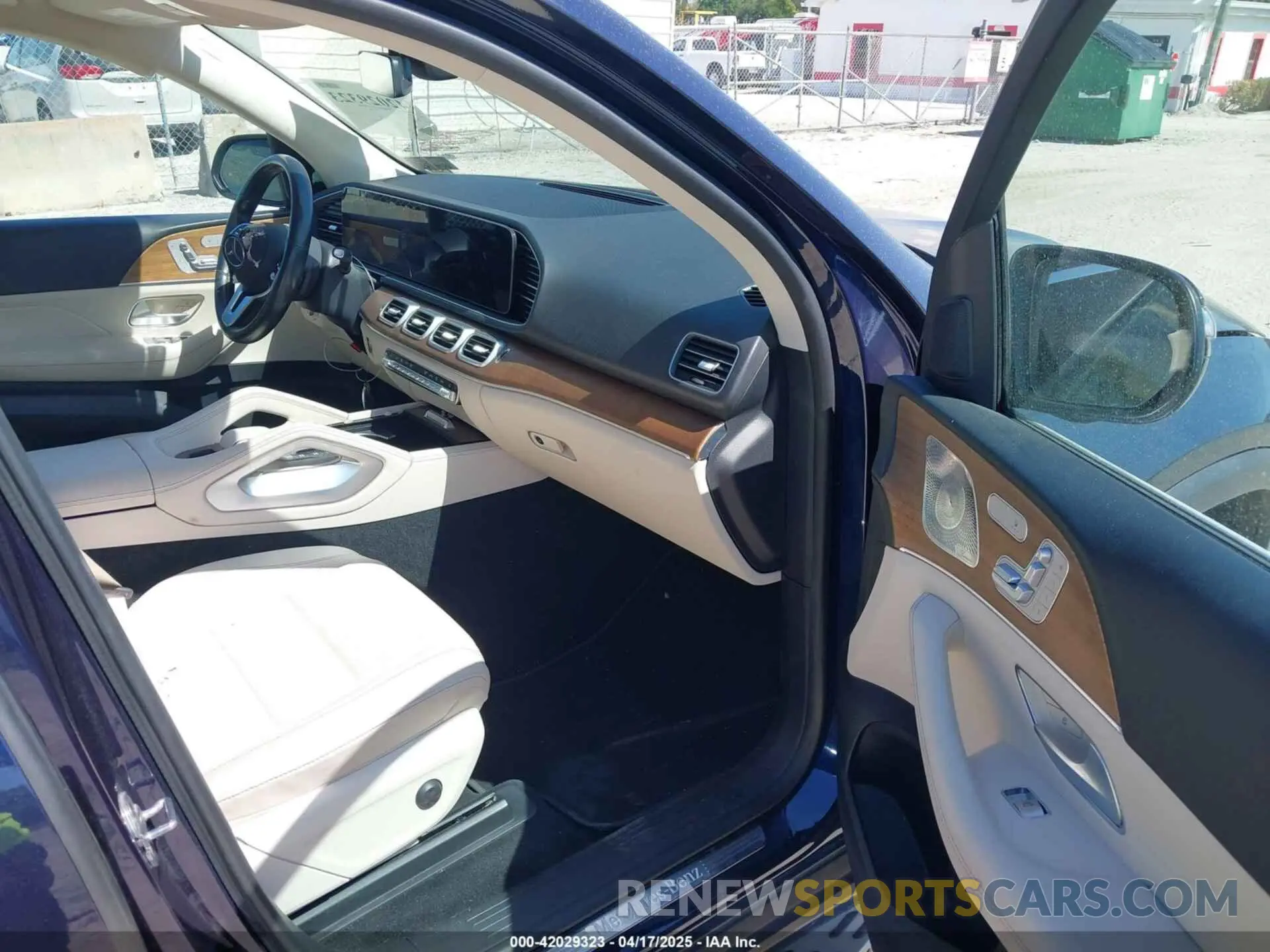 5 Photograph of a damaged car 4JGFB4KE1NA619899 MERCEDES-BENZ GLE 350 2022