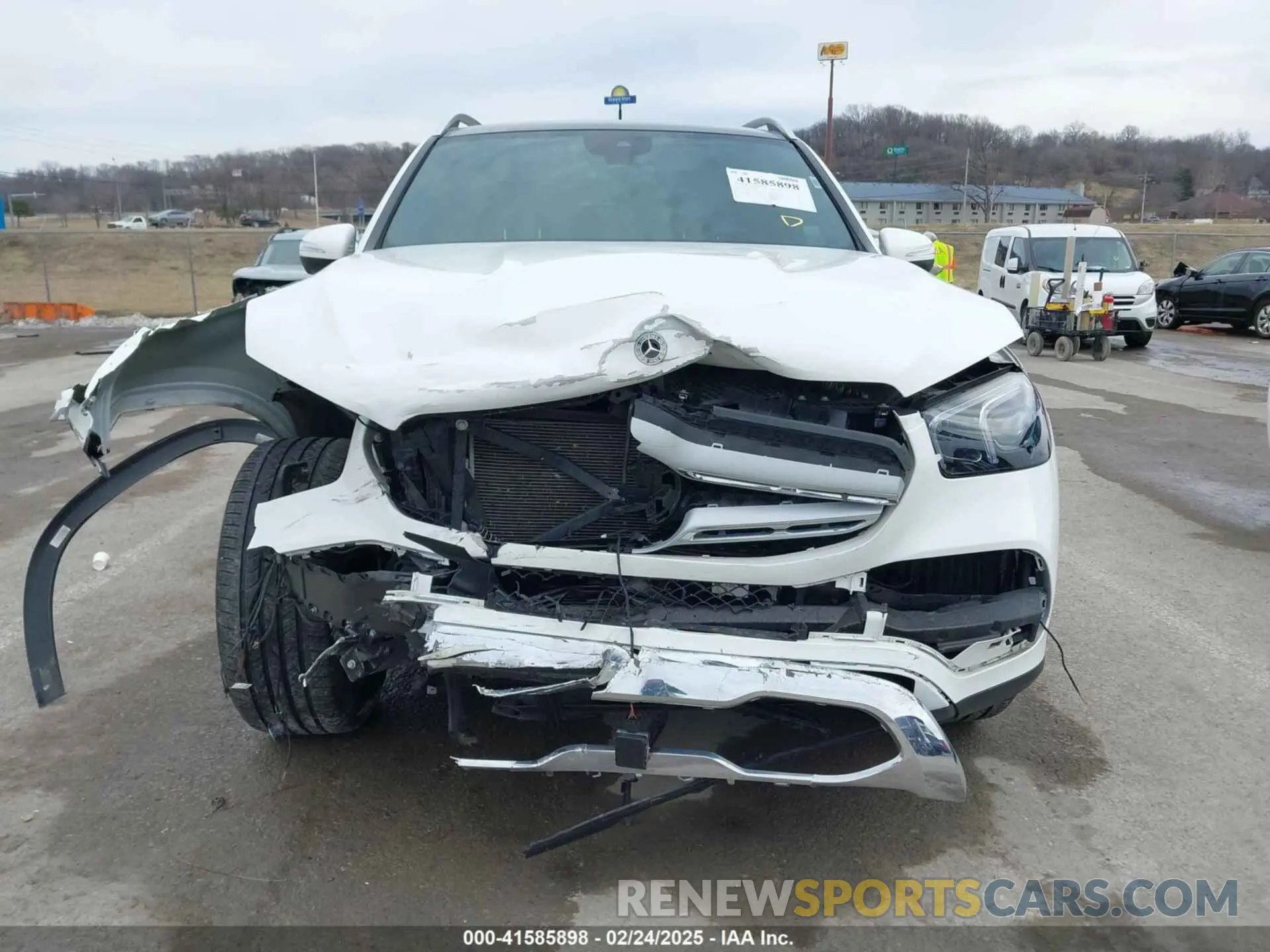 12 Photograph of a damaged car 4JGFB4KE1NA642941 MERCEDES-BENZ GLE 350 2022