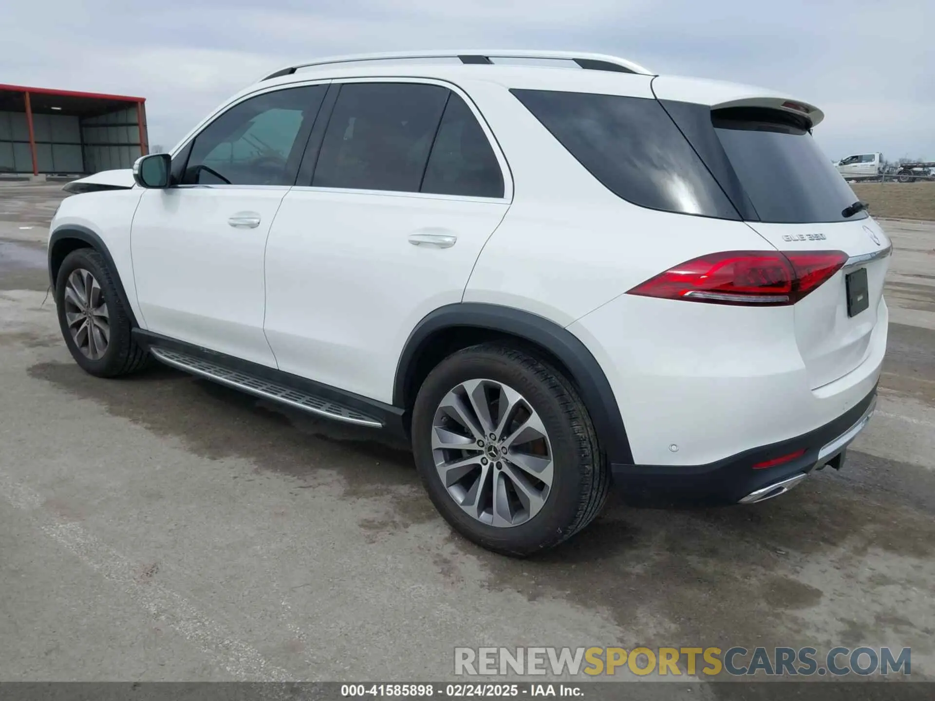 3 Photograph of a damaged car 4JGFB4KE1NA642941 MERCEDES-BENZ GLE 350 2022