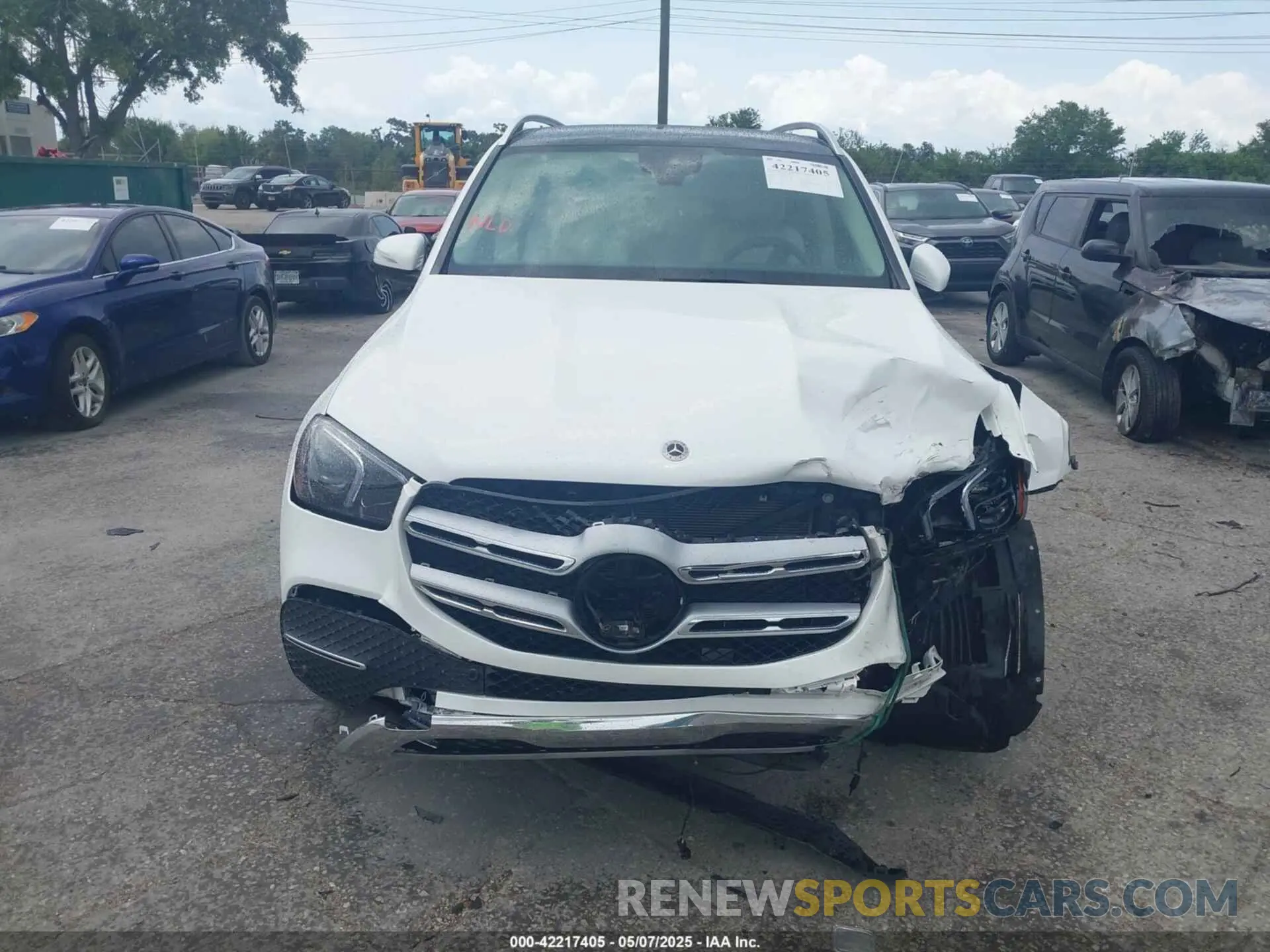 12 Photograph of a damaged car 4JGFB4KE8NA741613 MERCEDES-BENZ GLE 350 2022