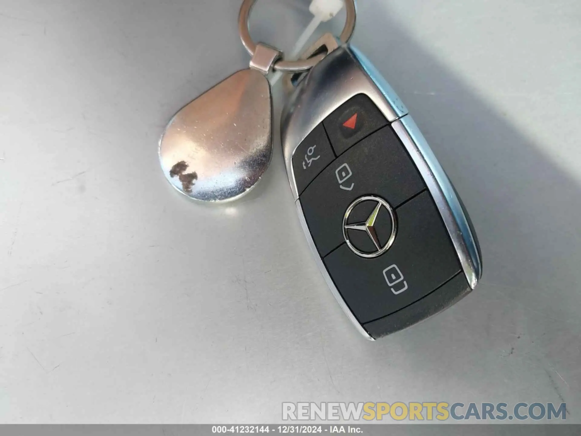 11 Photograph of a damaged car 4JGFB4JB2PA870134 MERCEDES-BENZ GLE 350 2023