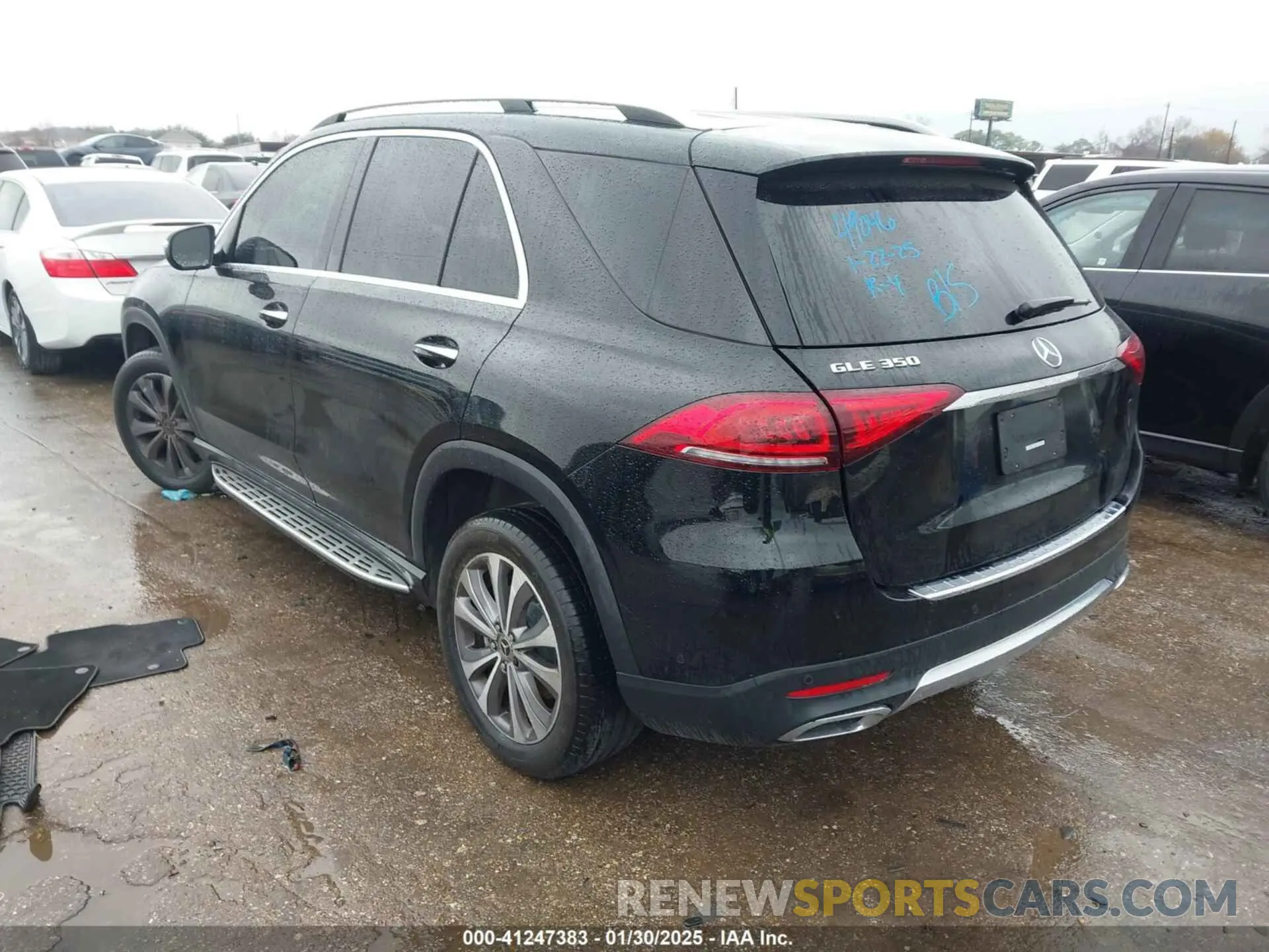 3 Photograph of a damaged car 4JGFB4JB2PA898709 MERCEDES-BENZ GLE 350 2023