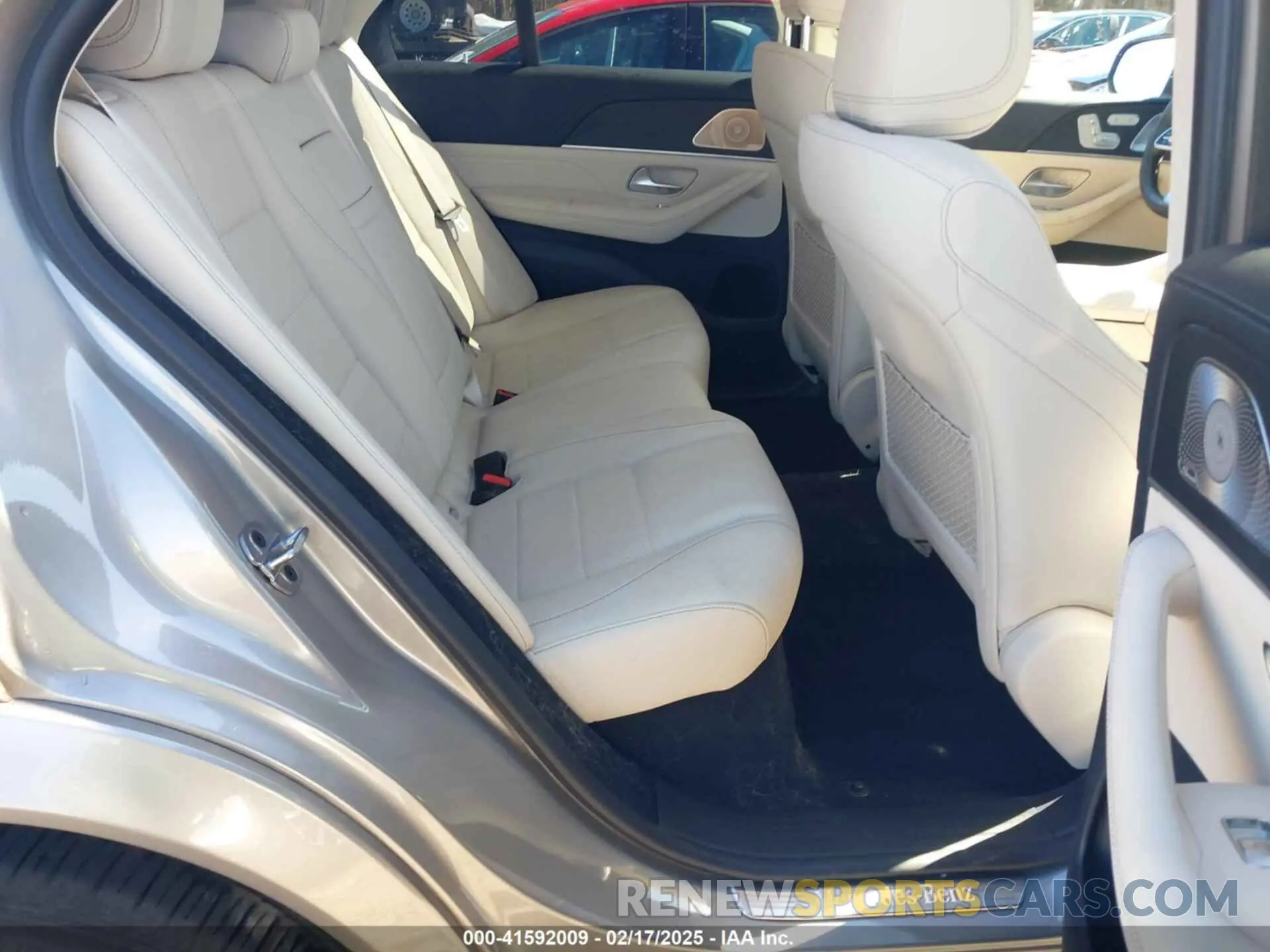 8 Photograph of a damaged car 4JGFB4JB8PA886533 MERCEDES-BENZ GLE 350 2023