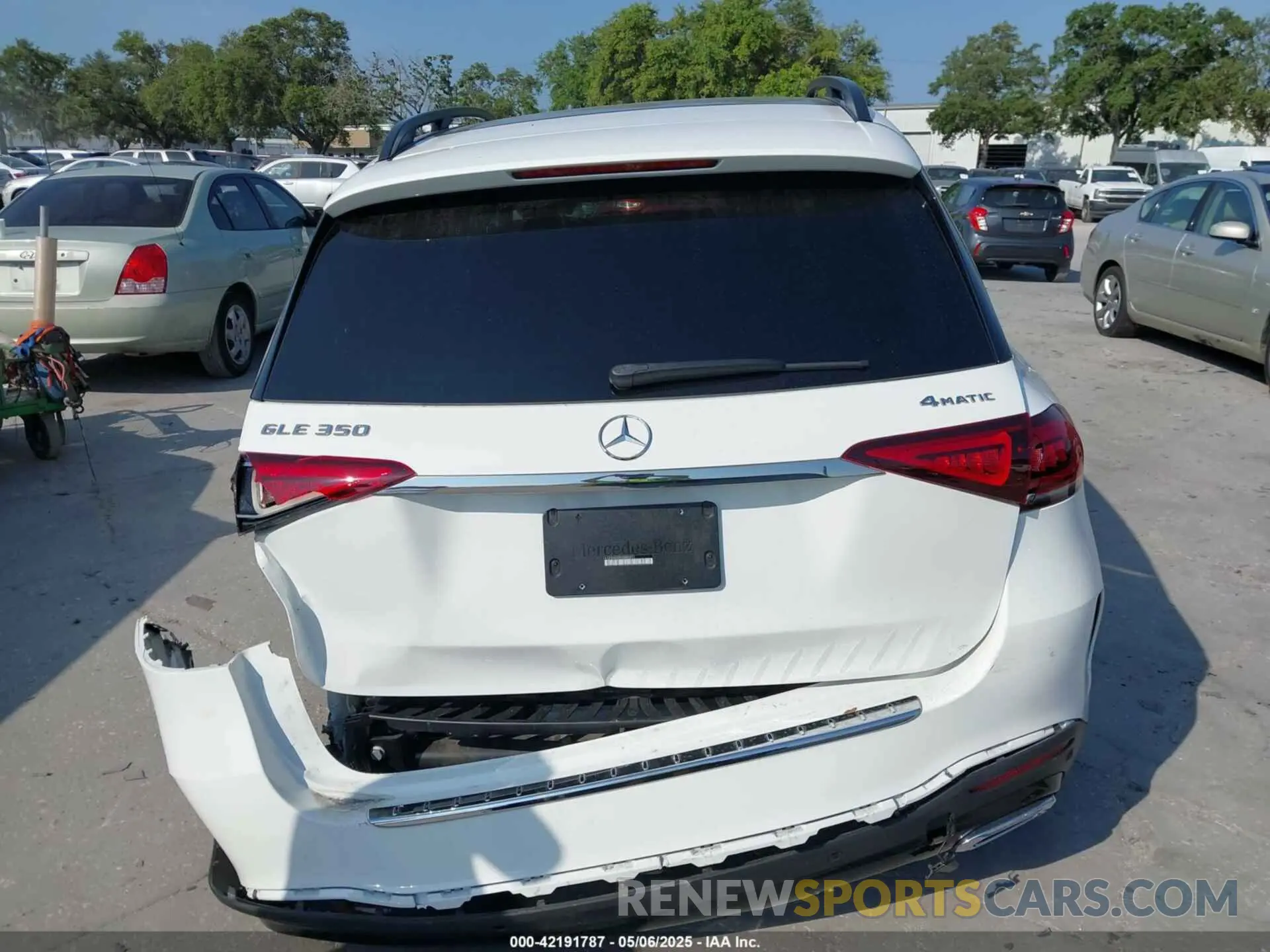 17 Photograph of a damaged car 4JGFB4KBXPA880831 MERCEDES-BENZ GLE 350 2023