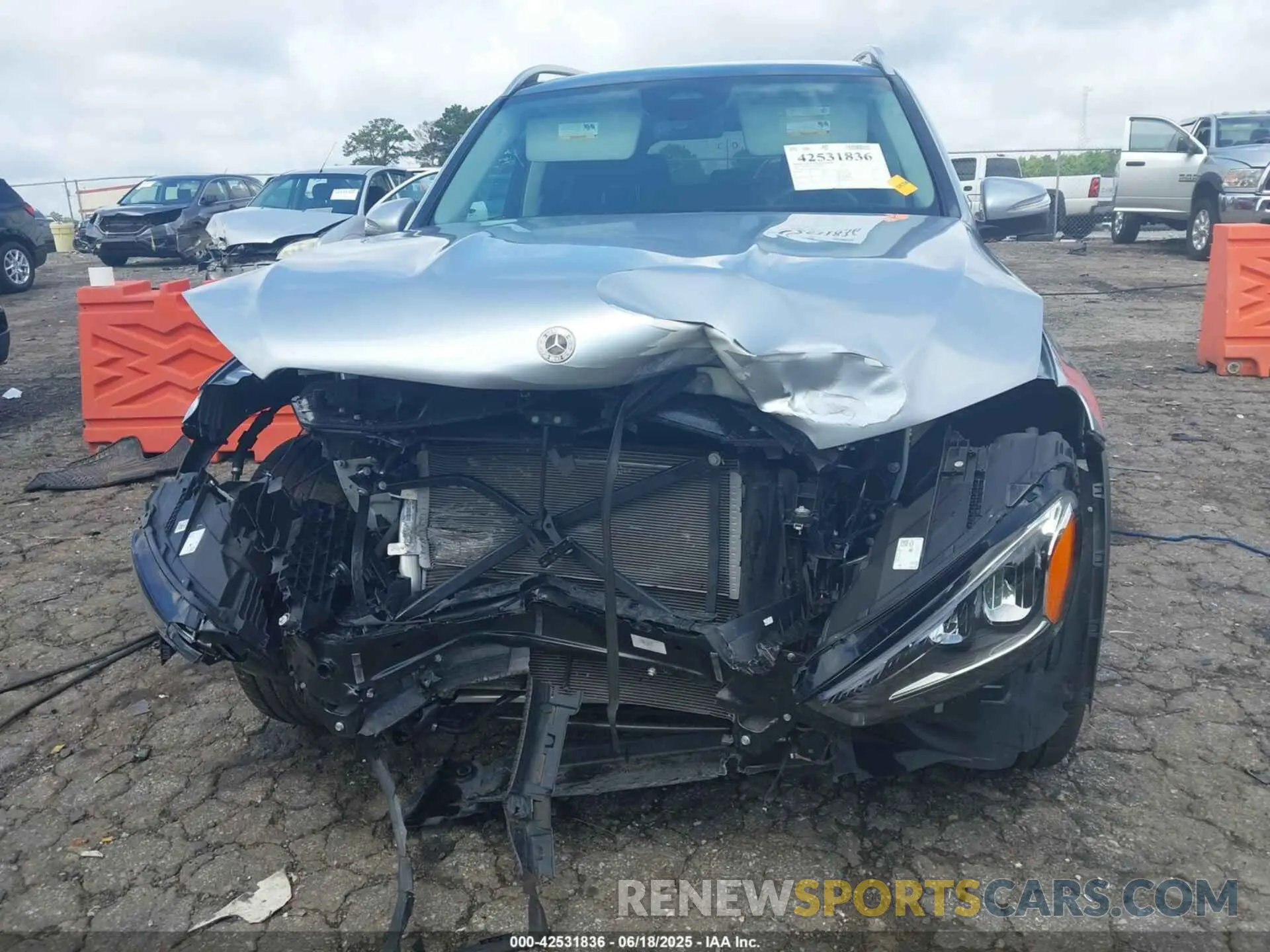 11 Photograph of a damaged car 4JGFB4FB0RB182137 MERCEDES-BENZ GLE 350 2024