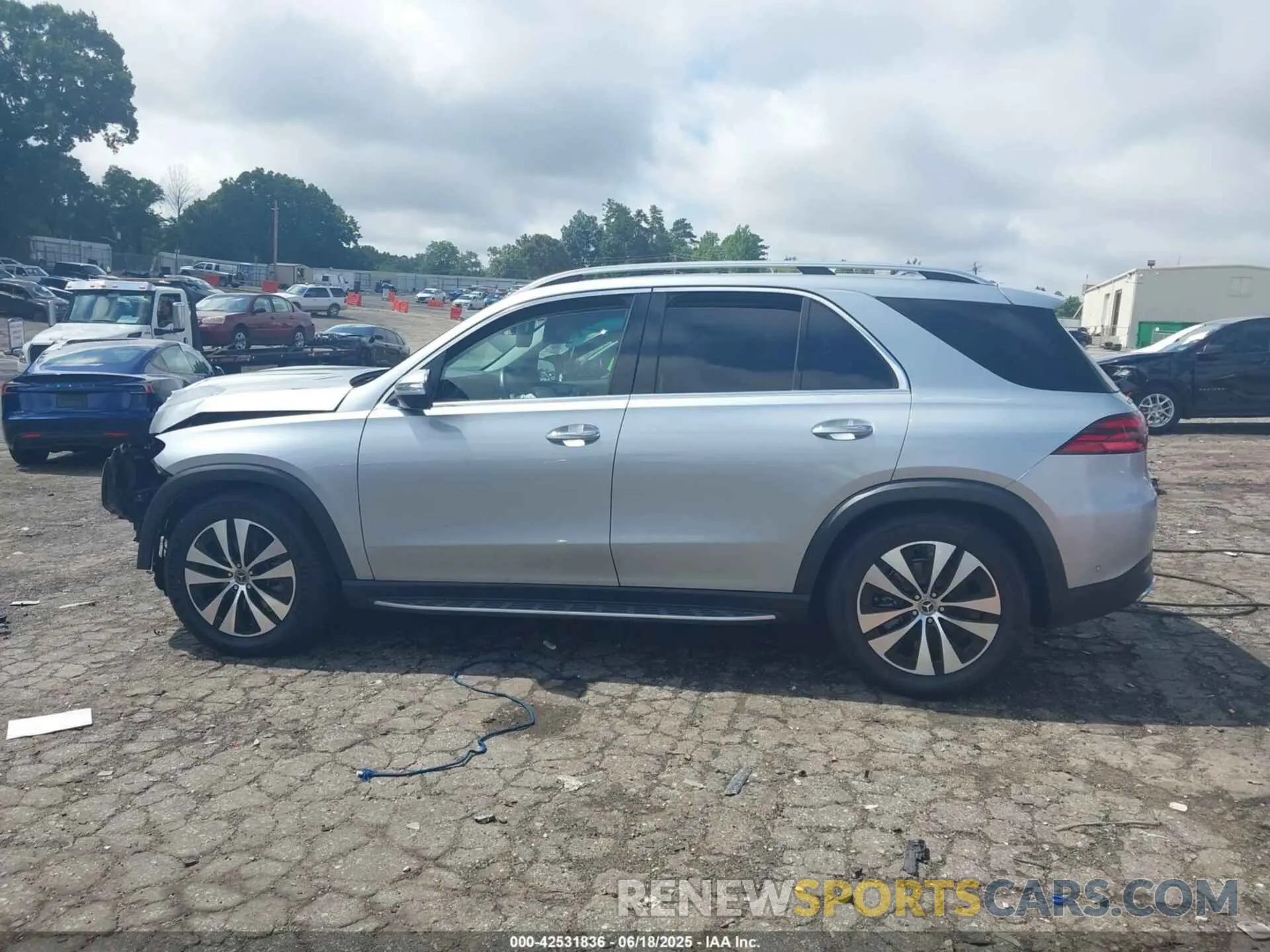 13 Photograph of a damaged car 4JGFB4FB0RB182137 MERCEDES-BENZ GLE 350 2024