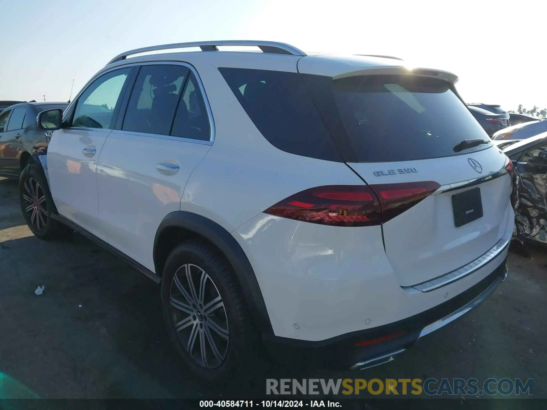 3 Photograph of a damaged car 4JGFB4FB1RB119239 MERCEDES-BENZ GLE 350 2024