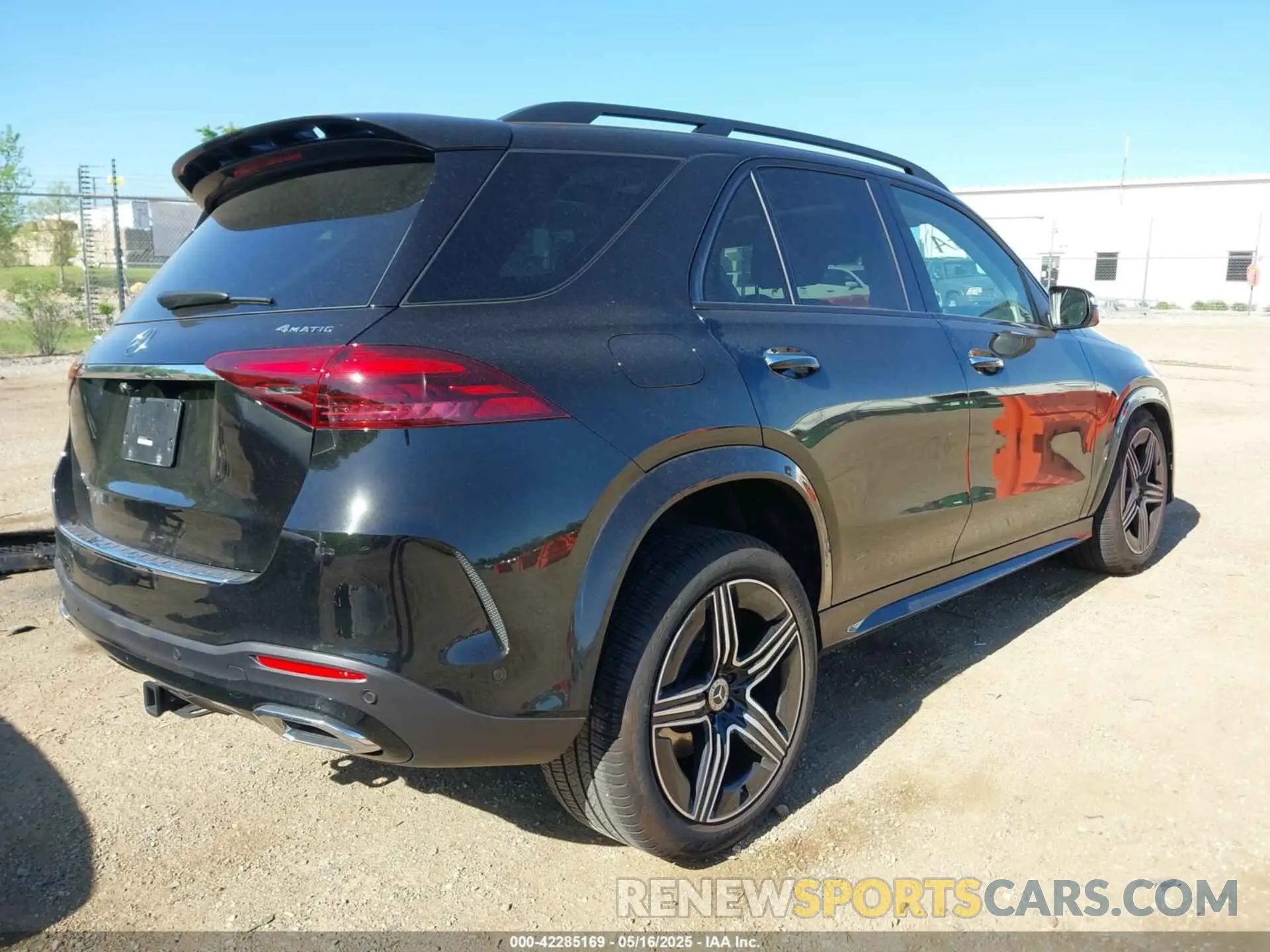 4 Photograph of a damaged car 4JGFB4FB2RB255346 MERCEDES-BENZ GLE 350 2024