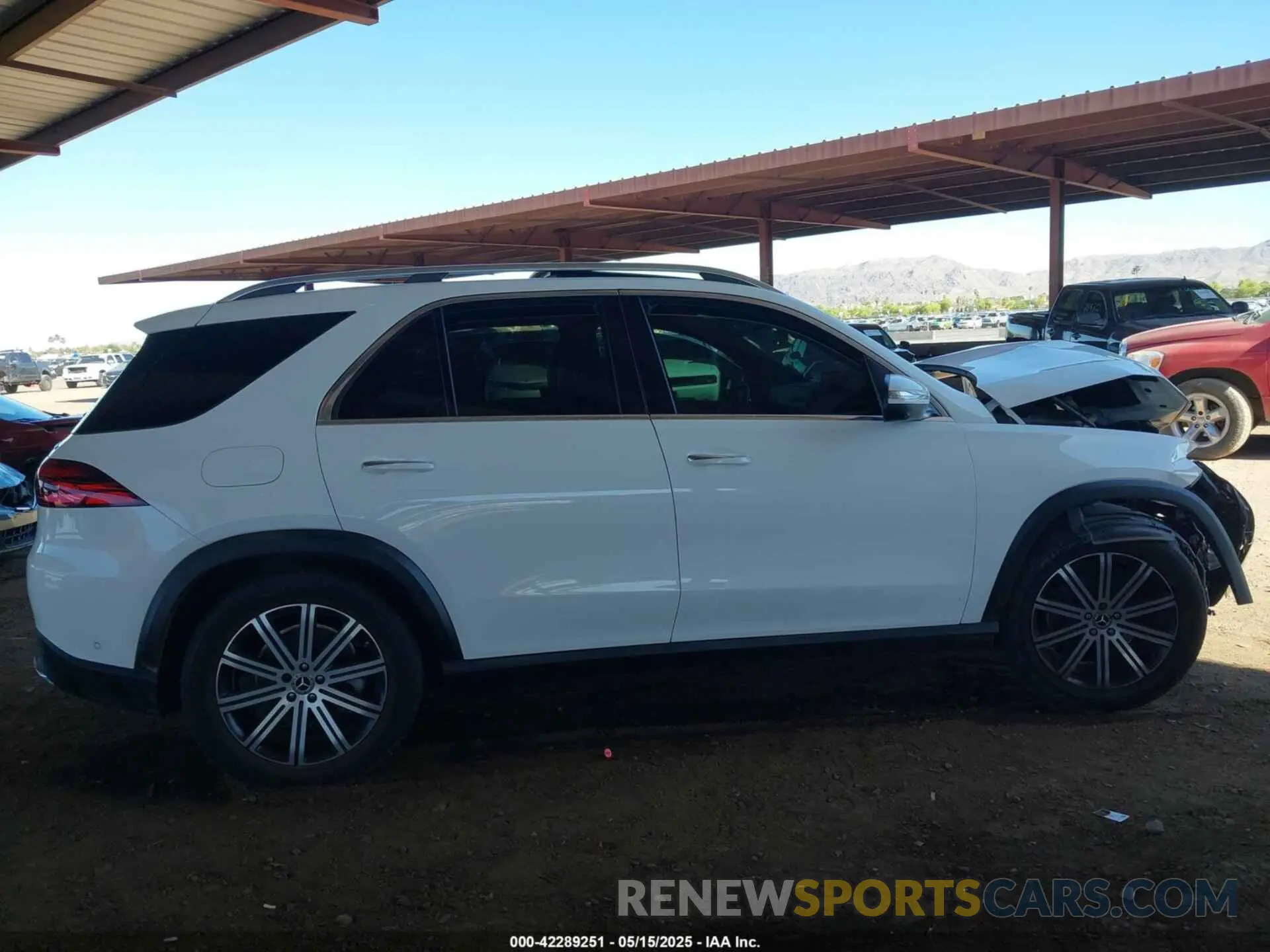 12 Photograph of a damaged car 4JGFB4FB3RB015982 MERCEDES-BENZ GLE 350 2024