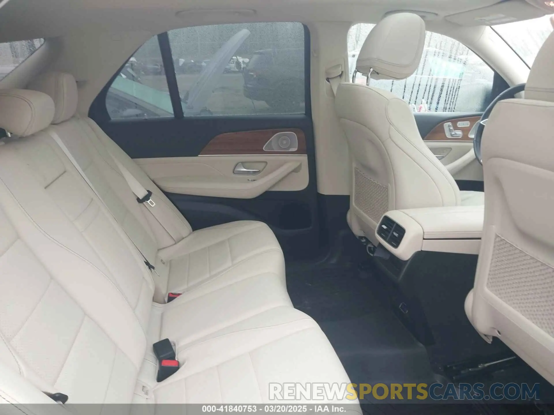 8 Photograph of a damaged car 4JGFB4FB4RB011147 MERCEDES-BENZ GLE 350 2024