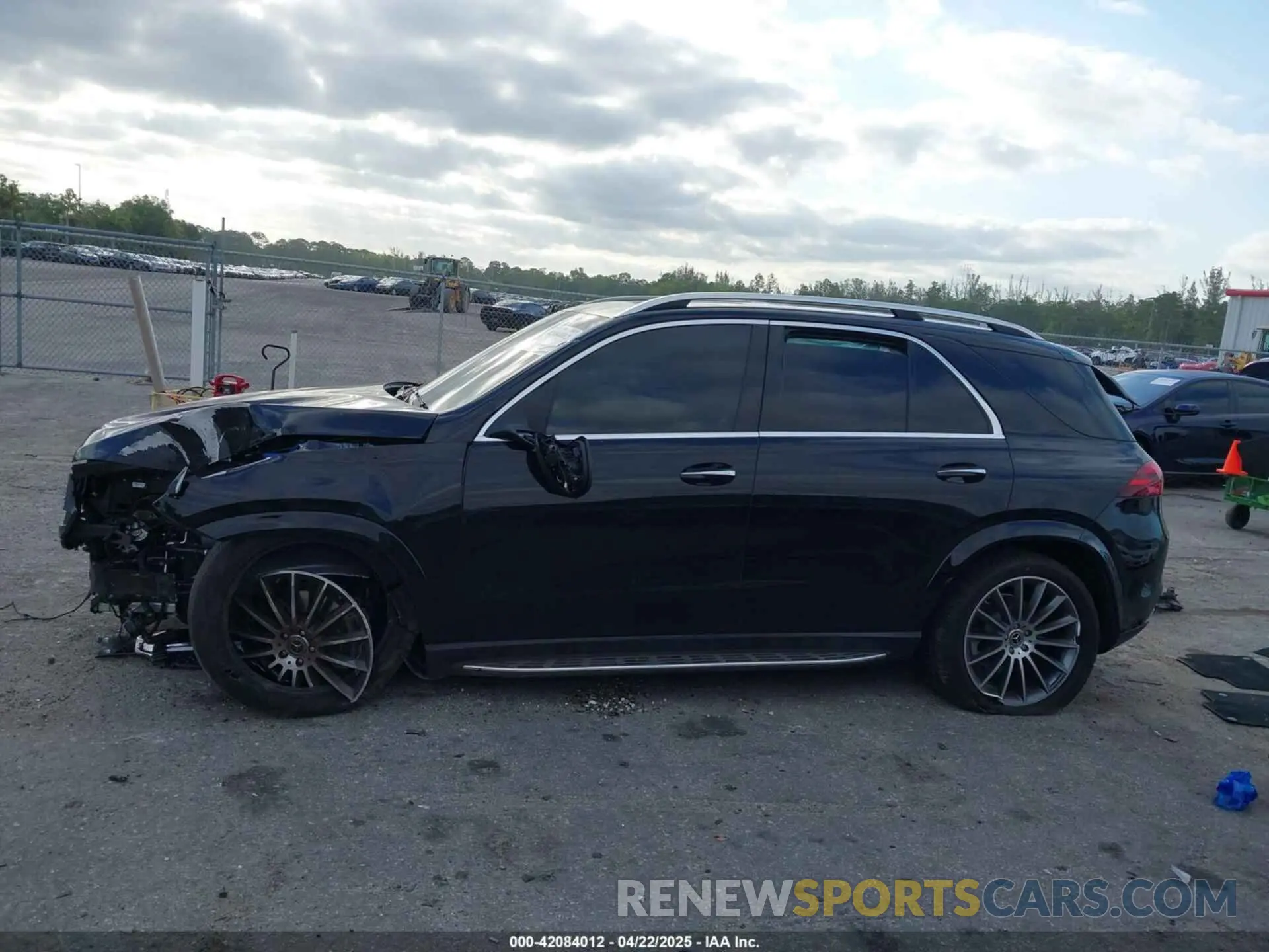 13 Photograph of a damaged car 4JGFB4FB5RB122418 MERCEDES-BENZ GLE 350 2024