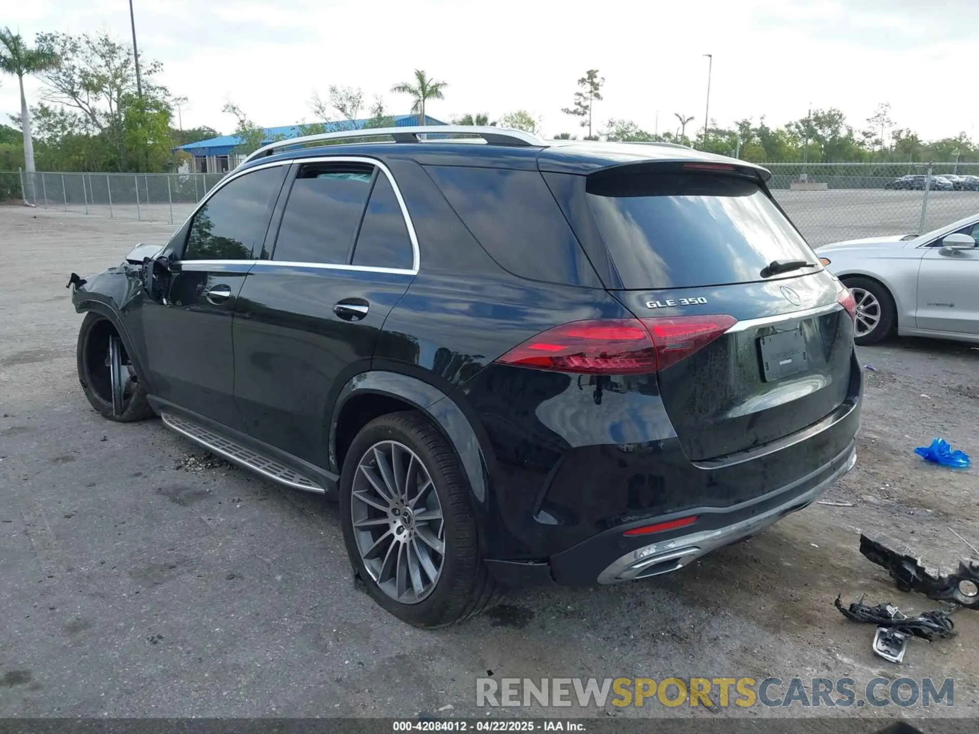 3 Photograph of a damaged car 4JGFB4FB5RB122418 MERCEDES-BENZ GLE 350 2024