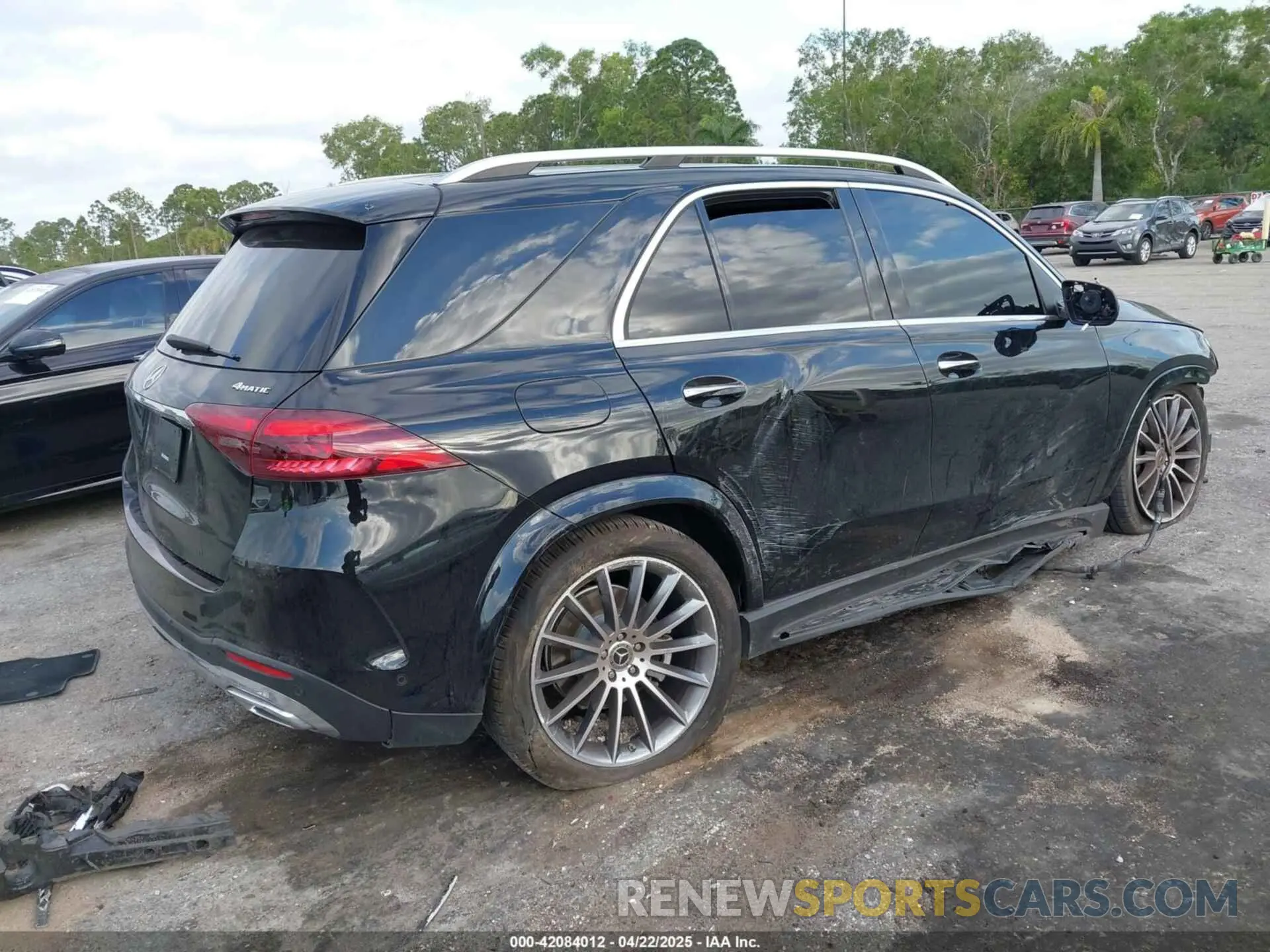4 Photograph of a damaged car 4JGFB4FB5RB122418 MERCEDES-BENZ GLE 350 2024