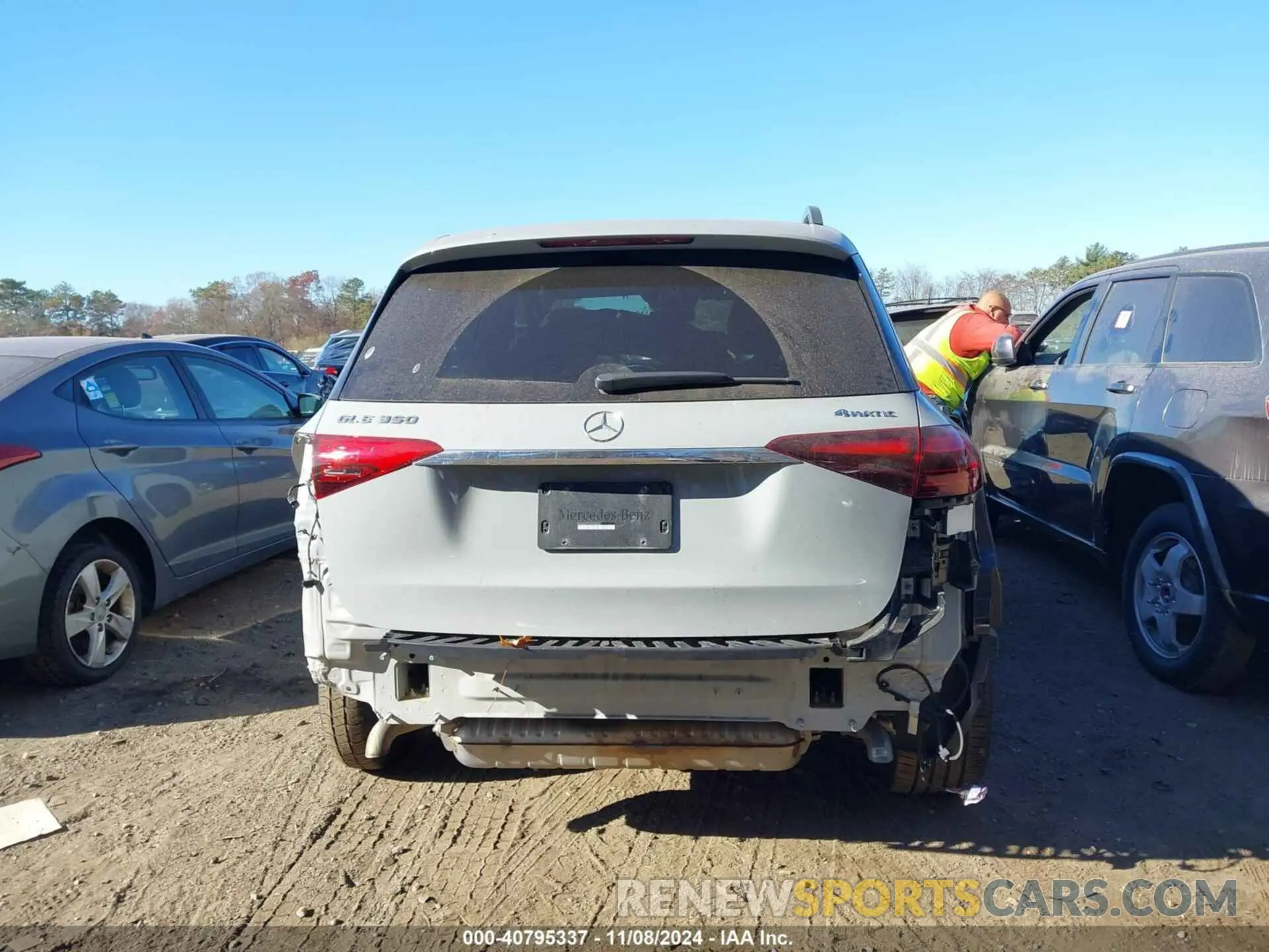 16 Photograph of a damaged car 4JGFB4FB7RA988367 MERCEDES-BENZ GLE 350 2024