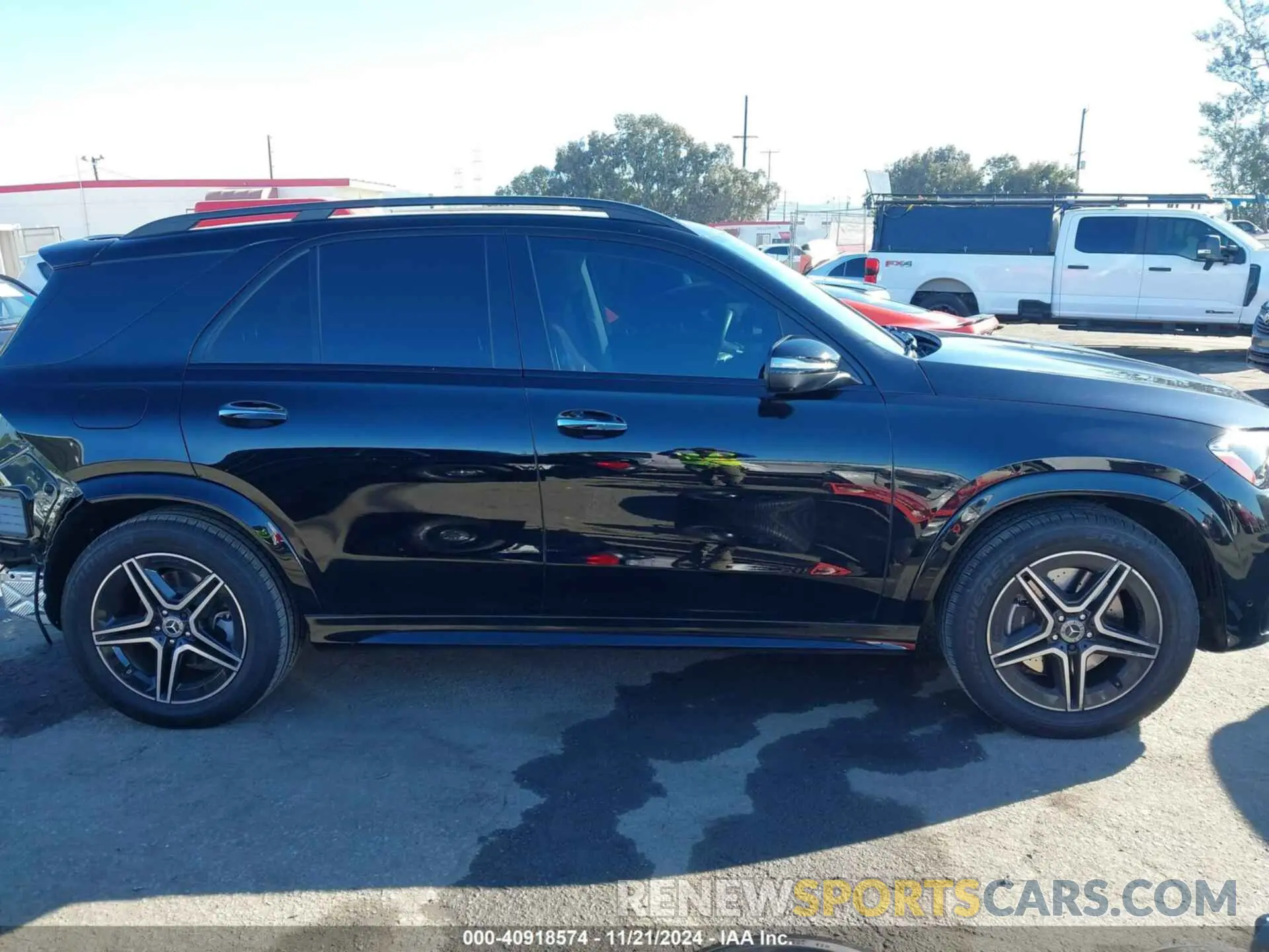 14 Photograph of a damaged car 4JGFB4FB7RB255715 MERCEDES-BENZ GLE 350 2024