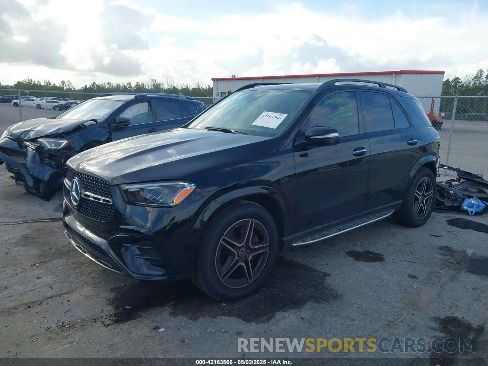 2 Photograph of a damaged car 4JGFB4FB9RB115052 MERCEDES-BENZ GLE 350 2024