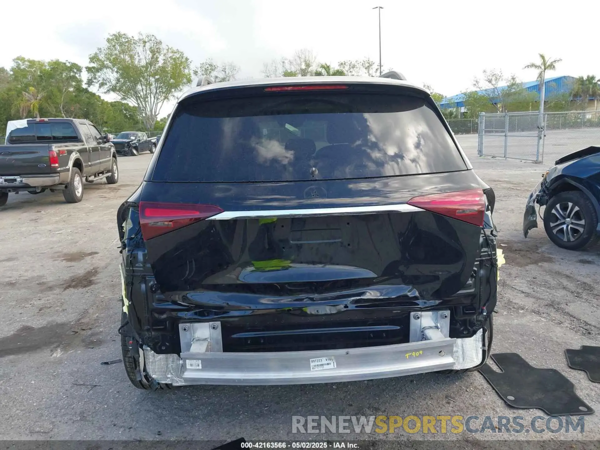 6 Photograph of a damaged car 4JGFB4FB9RB115052 MERCEDES-BENZ GLE 350 2024