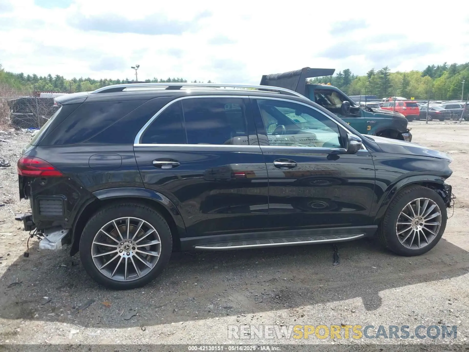 14 Photograph of a damaged car 4JGFB4FBXRB036375 MERCEDES-BENZ GLE 350 2024
