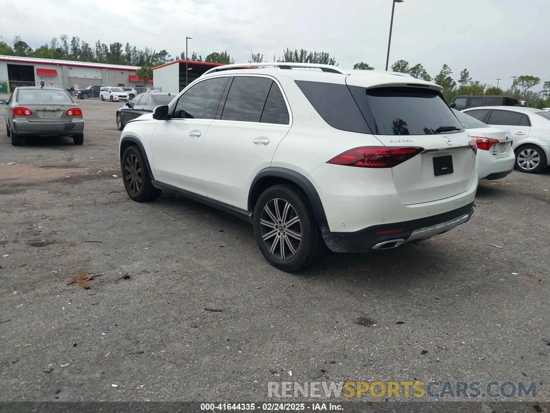 3 Photograph of a damaged car 4JGFB4FBXRB236897 MERCEDES-BENZ GLE 350 2024