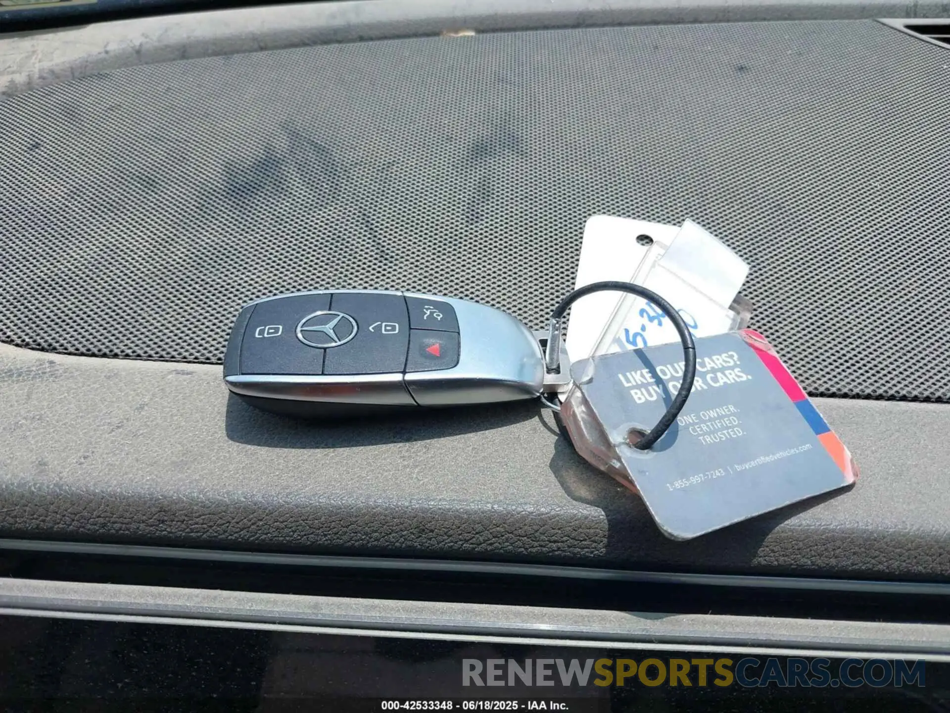 11 Photograph of a damaged car 4JGFB4FE3RB009514 MERCEDES-BENZ GLE 350 2024