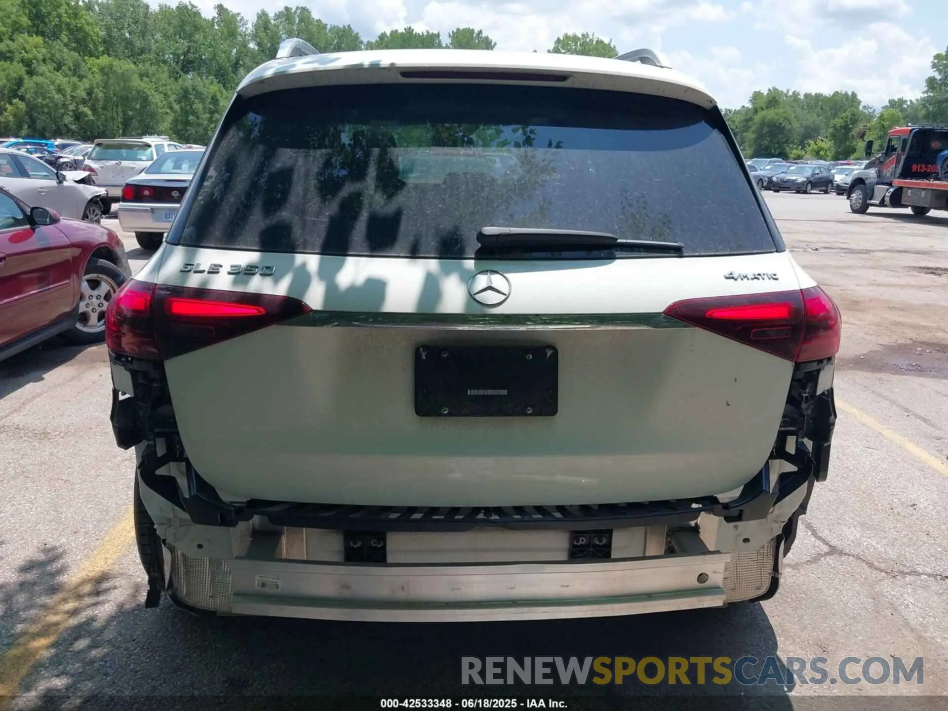 17 Photograph of a damaged car 4JGFB4FE3RB009514 MERCEDES-BENZ GLE 350 2024