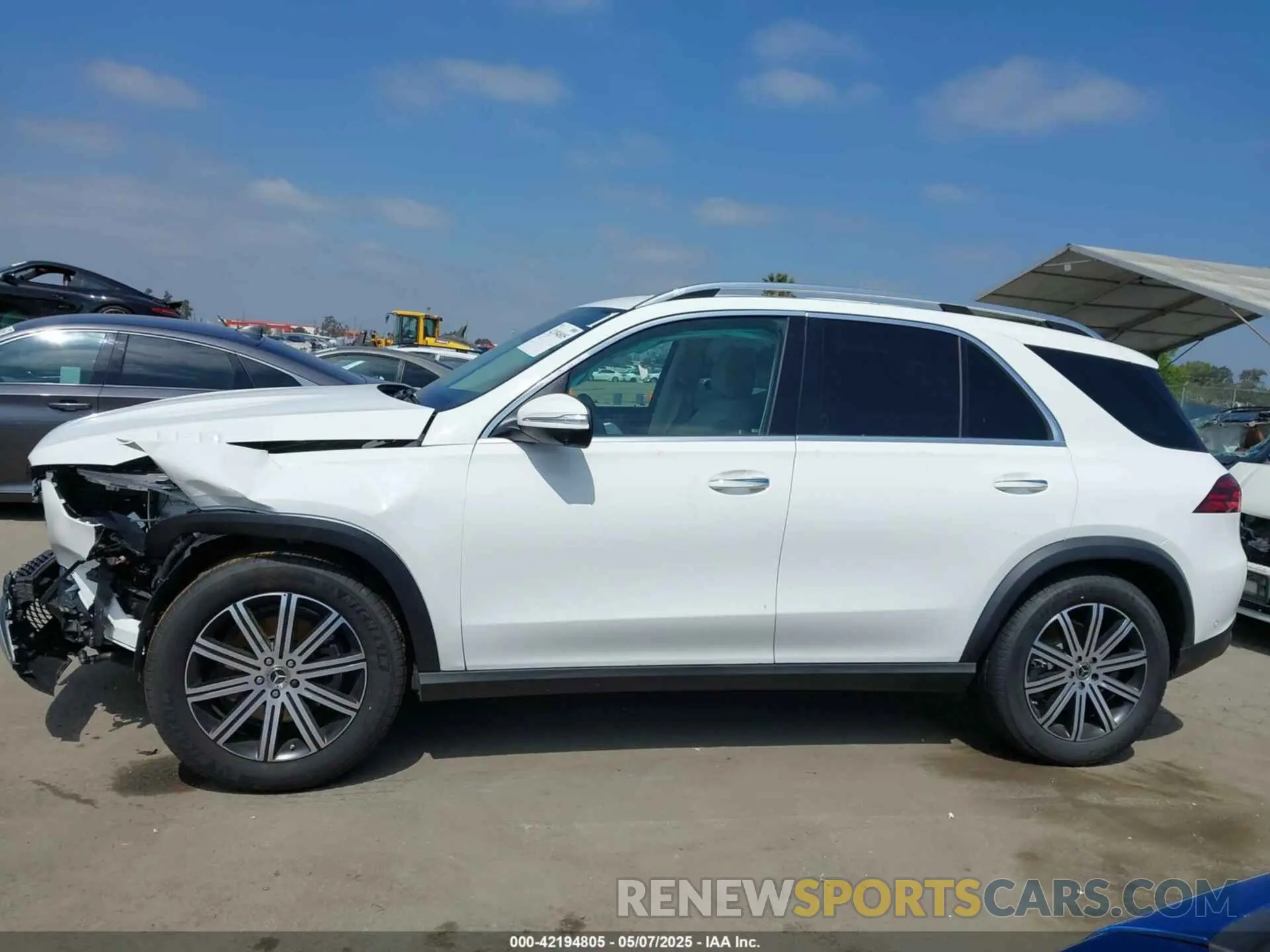 14 Photograph of a damaged car 4JGFB4FBXSB282557 MERCEDES-BENZ GLE 350 2025