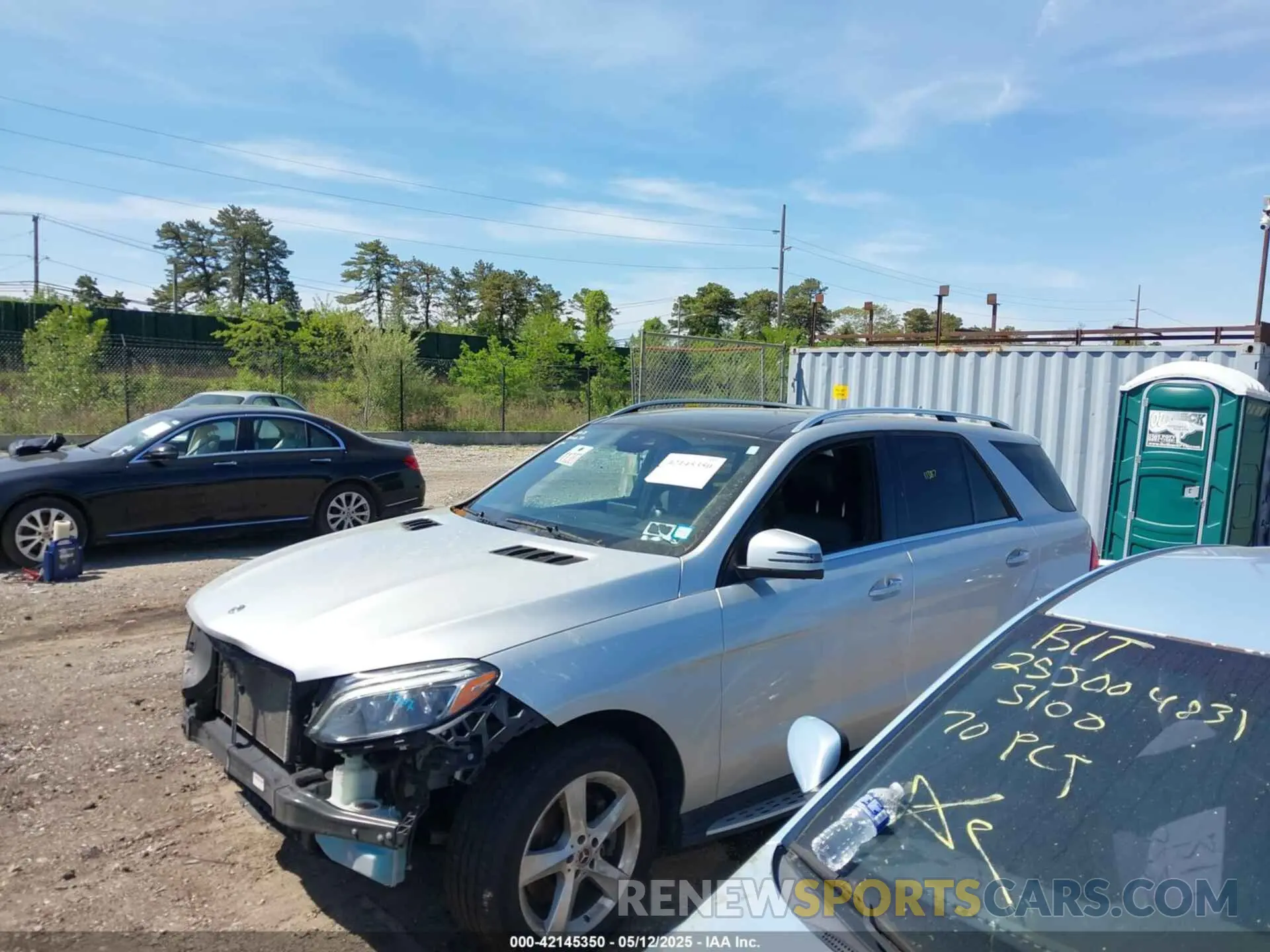 14 Photograph of a damaged car 4JGDA5GB1KB211102 MERCEDES-BENZ GLE 400 2019