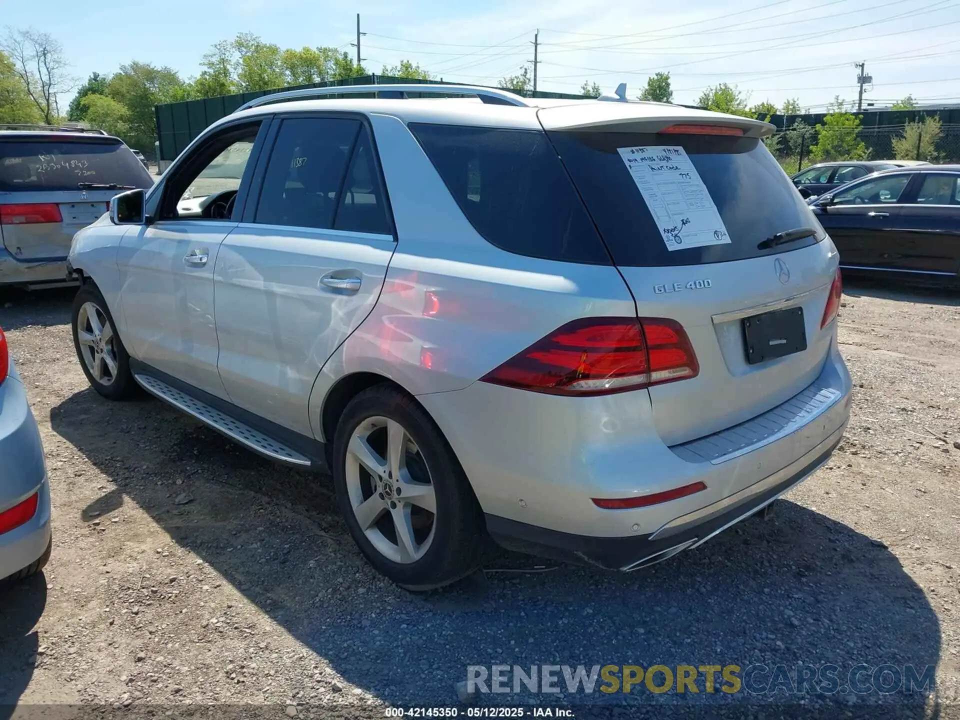 3 Photograph of a damaged car 4JGDA5GB1KB211102 MERCEDES-BENZ GLE 400 2019