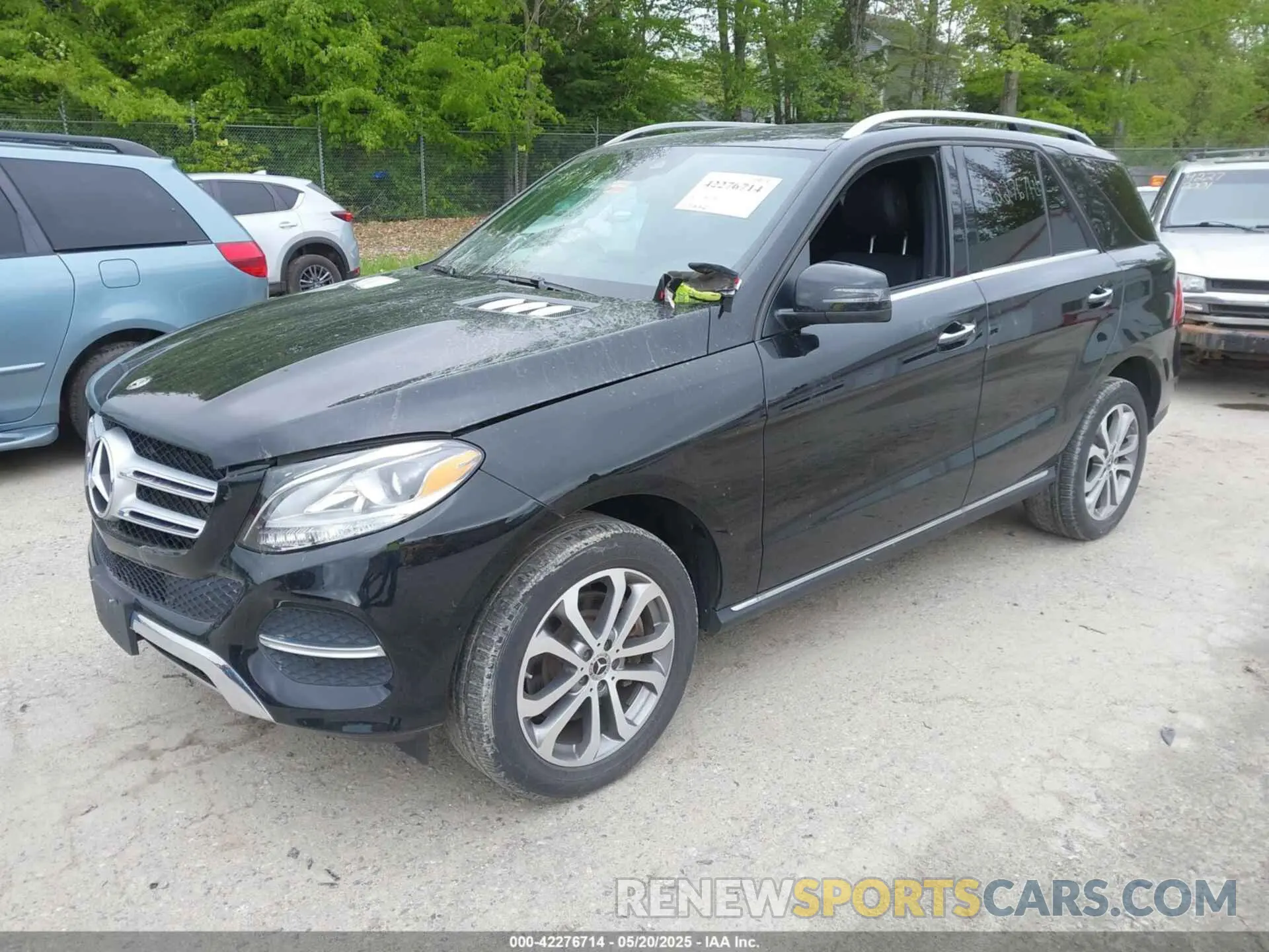 2 Photograph of a damaged car 4JGDA5GB2KB216941 MERCEDES-BENZ GLE 400 2019