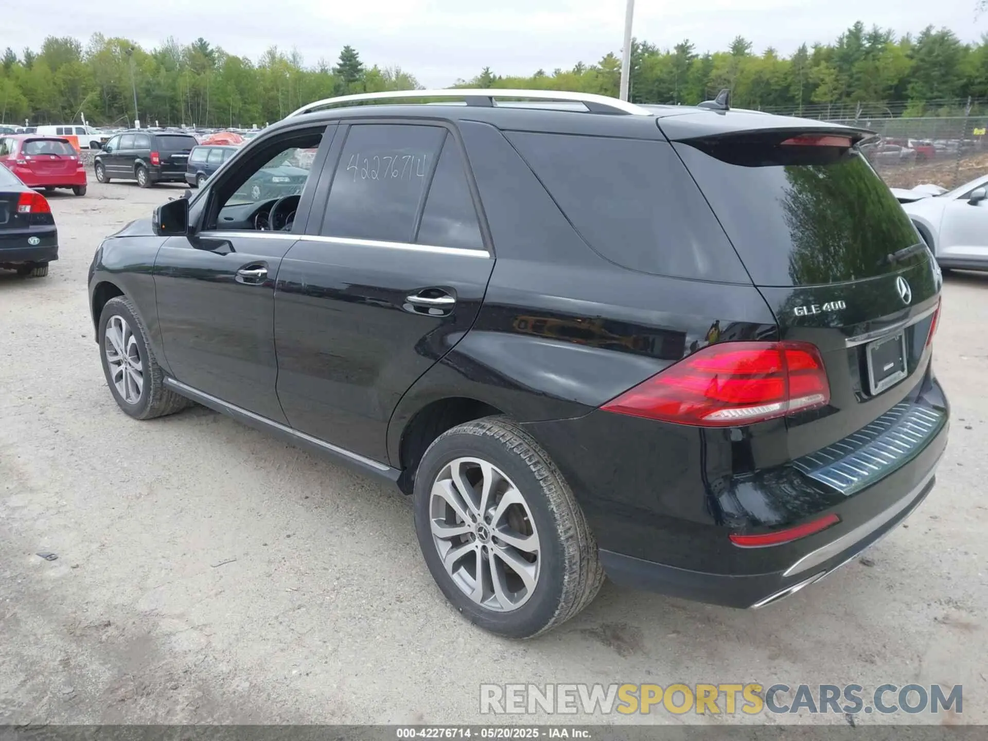 3 Photograph of a damaged car 4JGDA5GB2KB216941 MERCEDES-BENZ GLE 400 2019