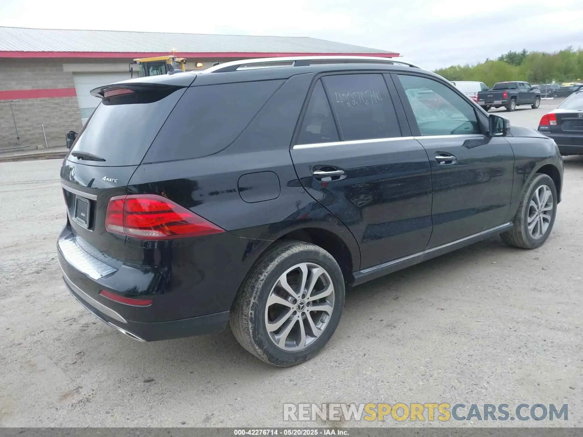 4 Photograph of a damaged car 4JGDA5GB2KB216941 MERCEDES-BENZ GLE 400 2019