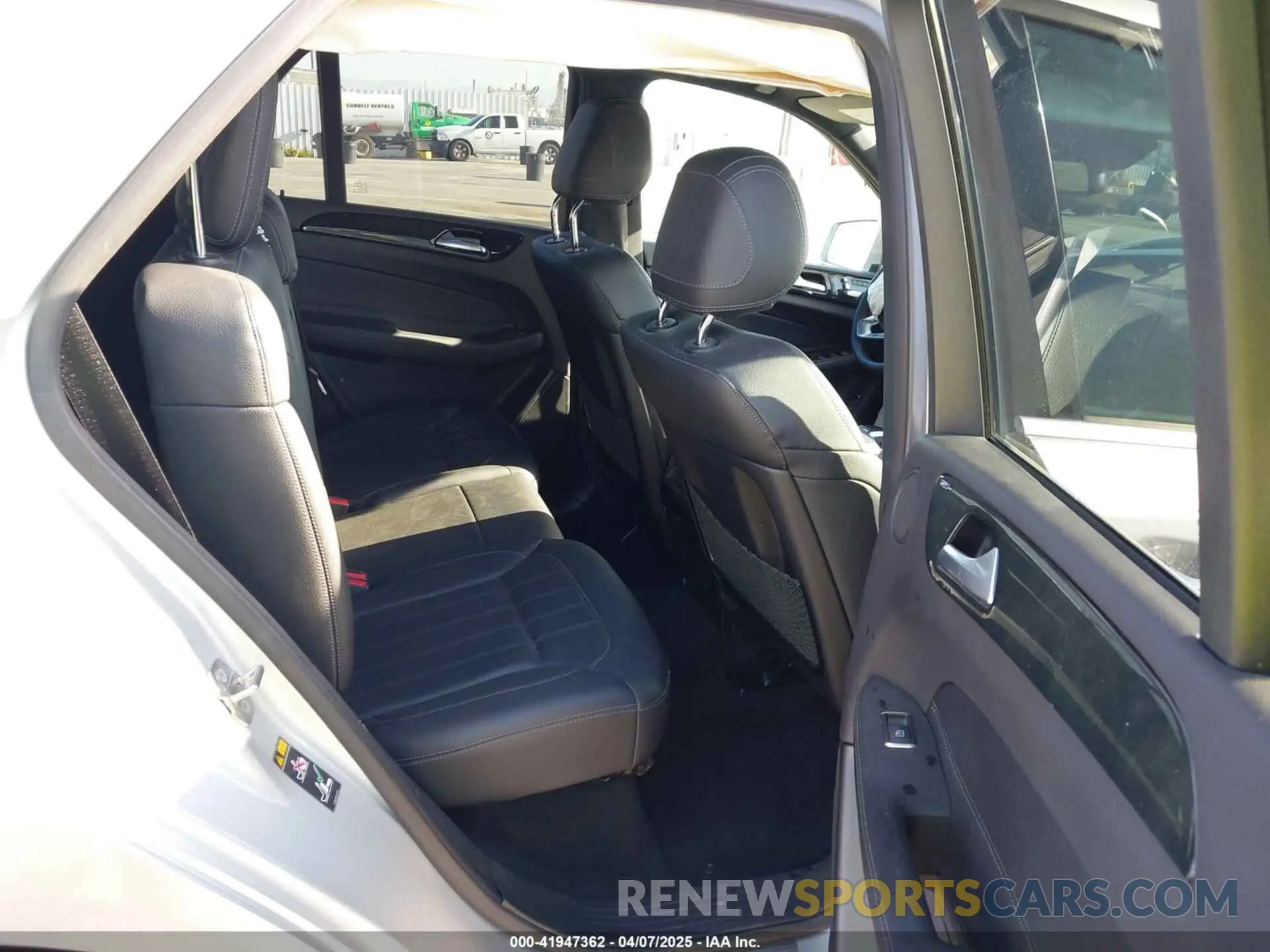 8 Photograph of a damaged car 4JGDA5GB9KB213261 MERCEDES-BENZ GLE 400 2019