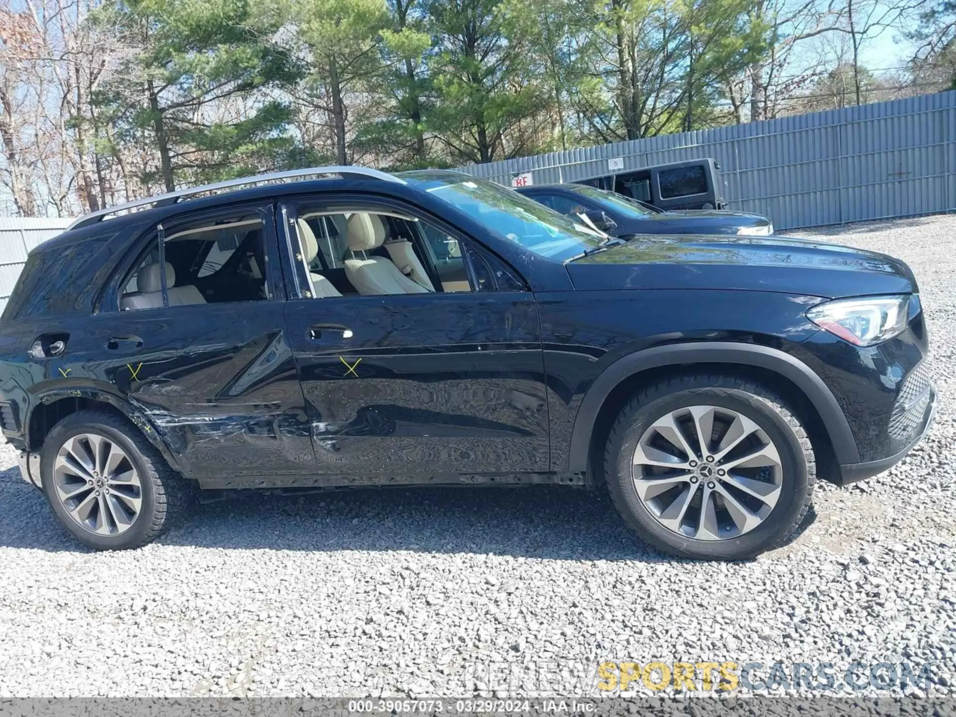 13 Photograph of a damaged car 4JGFB5KB5LA072628 MERCEDES-BENZ GLE 450 2020