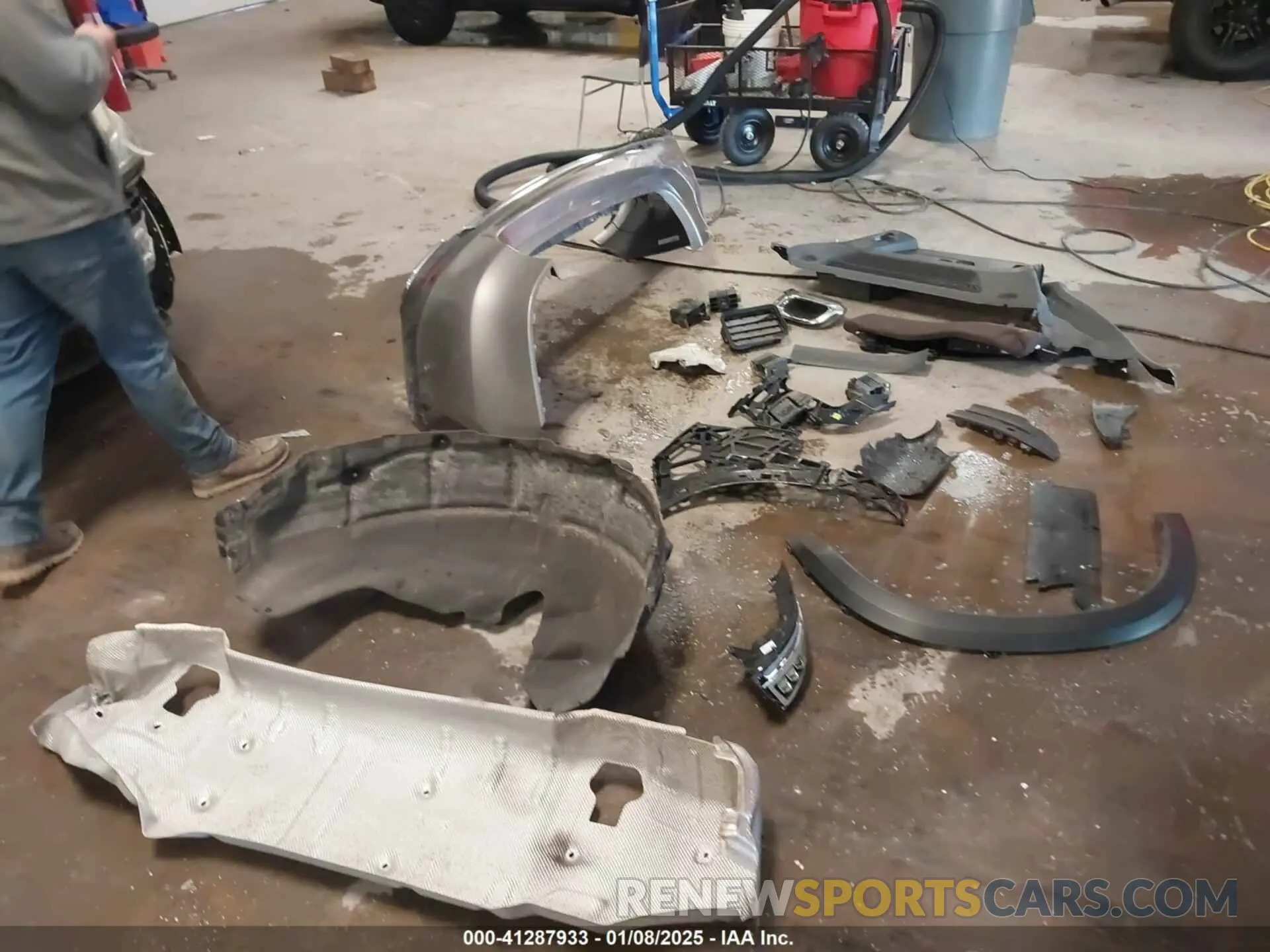 12 Photograph of a damaged car 4JGFB5KB6LA102378 MERCEDES-BENZ GLE 450 2020