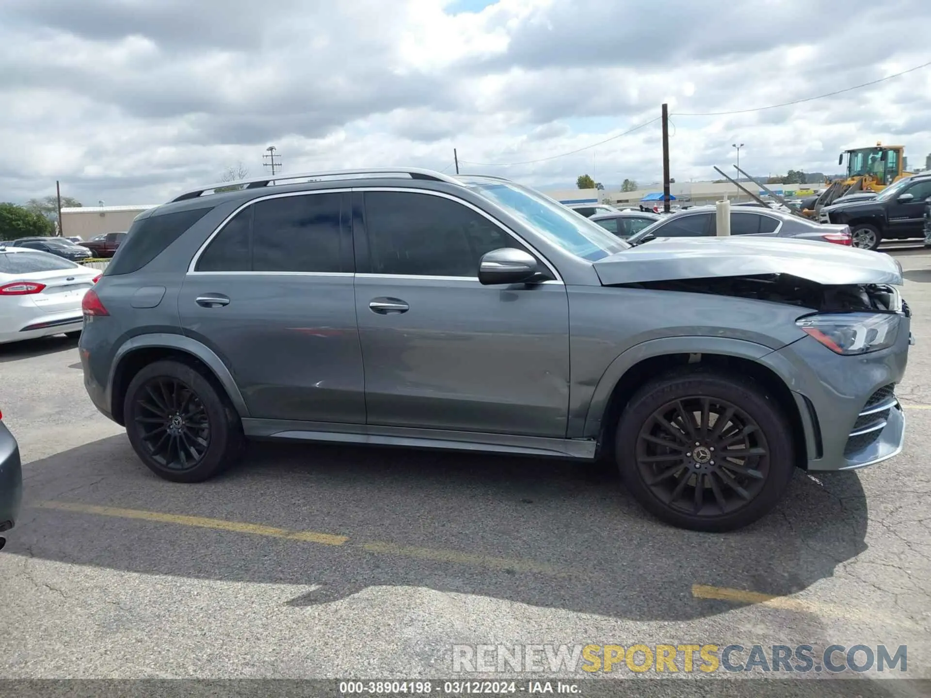 13 Photograph of a damaged car 4JGFB5KB7LA016335 MERCEDES-BENZ GLE 450 2020