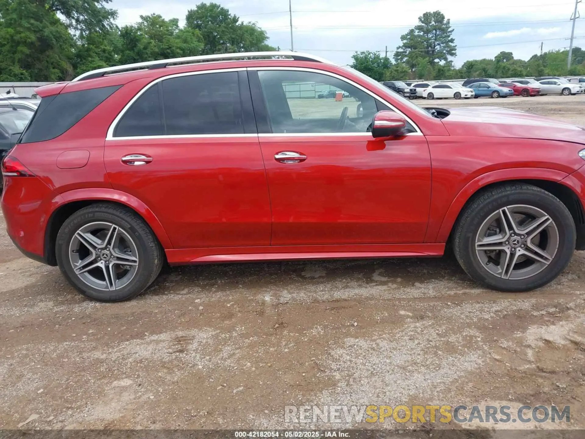 14 Photograph of a damaged car 4JGFB5KB8LA219234 MERCEDES-BENZ GLE 450 2020