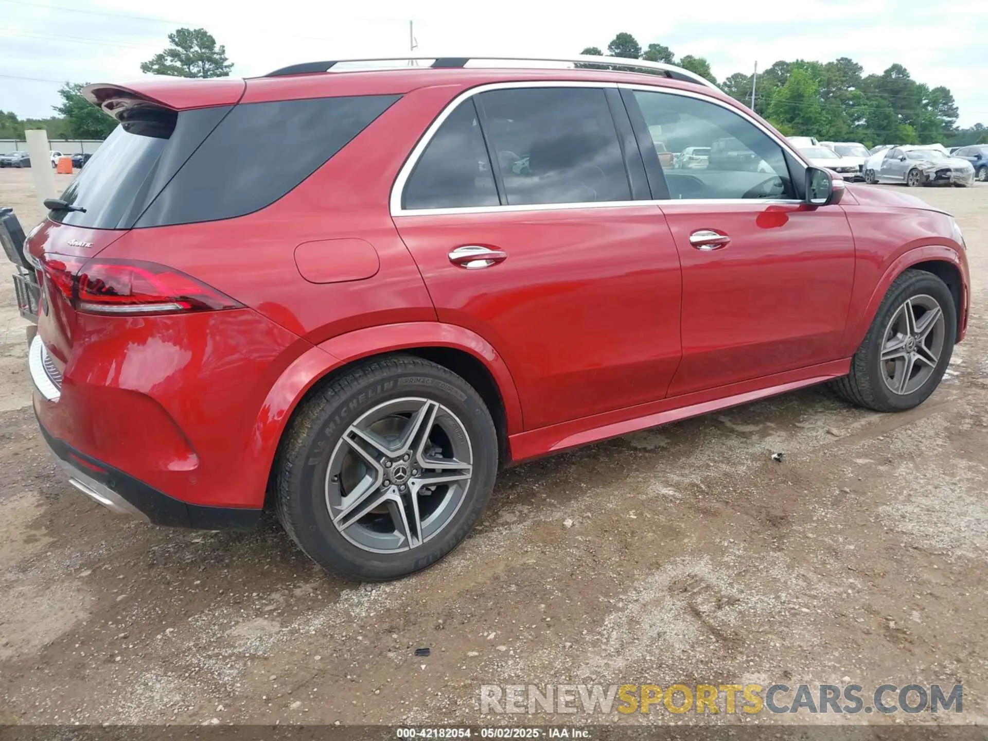 4 Photograph of a damaged car 4JGFB5KB8LA219234 MERCEDES-BENZ GLE 450 2020