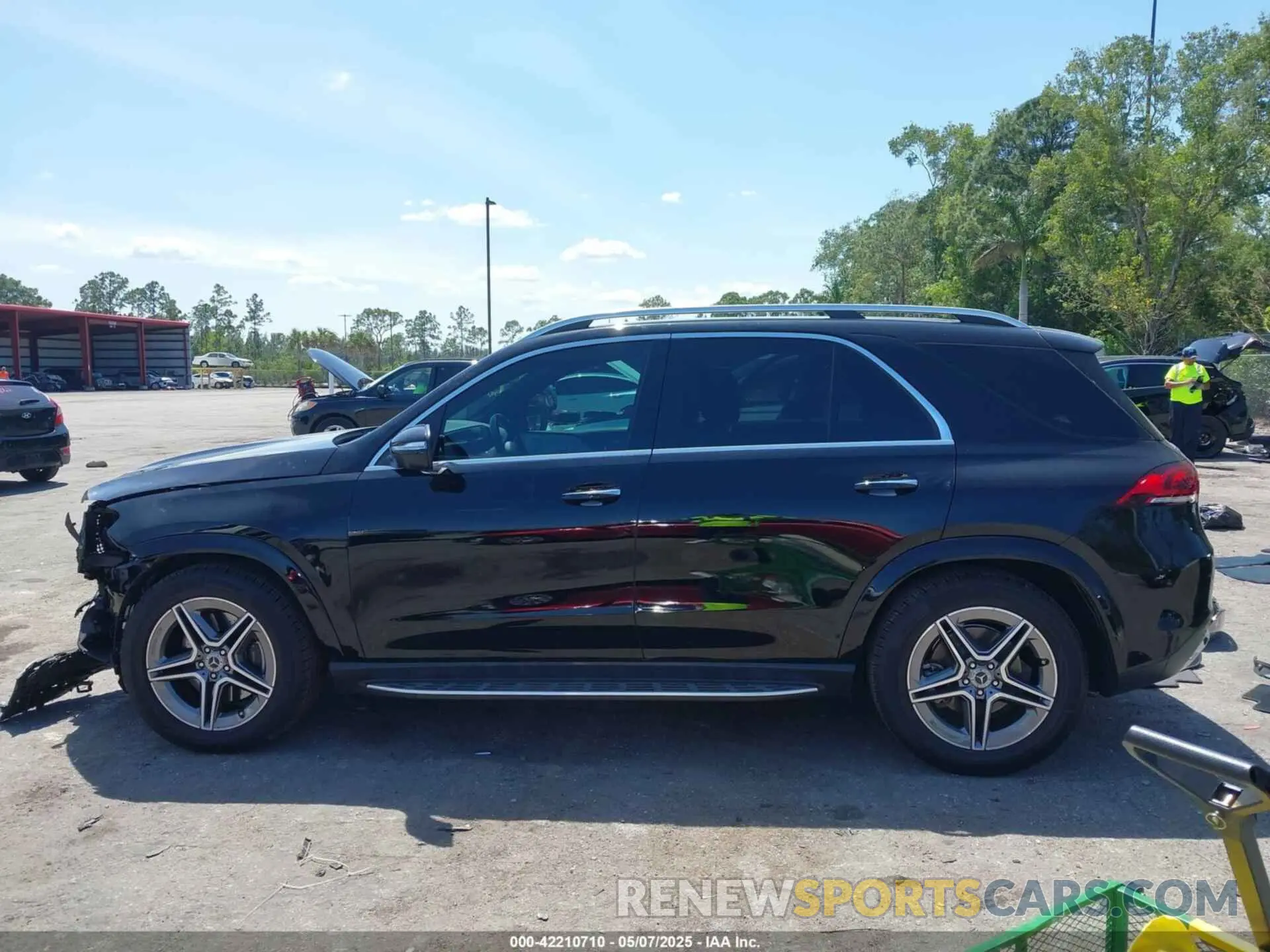 15 Photograph of a damaged car 4JGFB5KB9LA084071 MERCEDES-BENZ GLE 450 2020