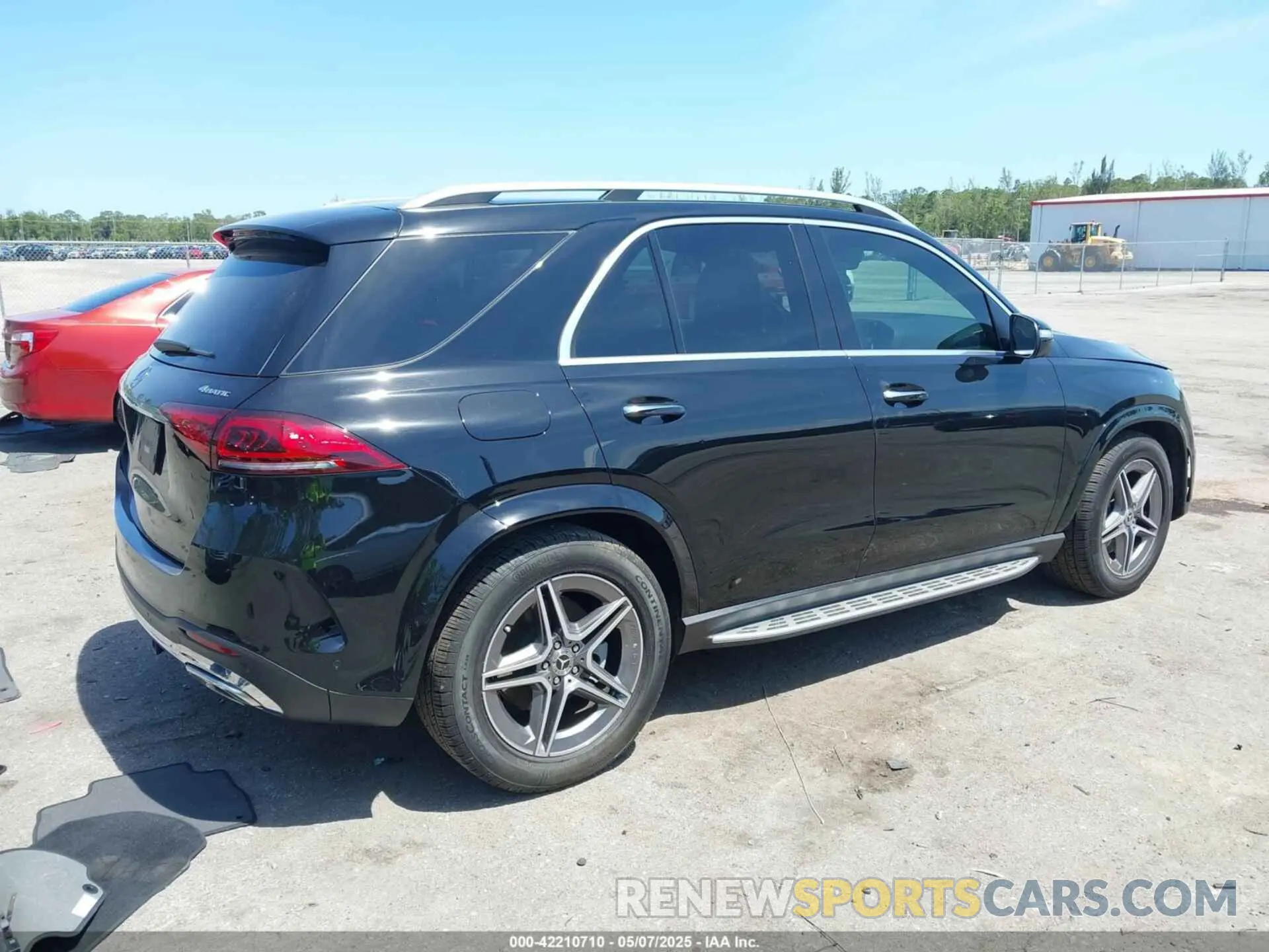 4 Photograph of a damaged car 4JGFB5KB9LA084071 MERCEDES-BENZ GLE 450 2020