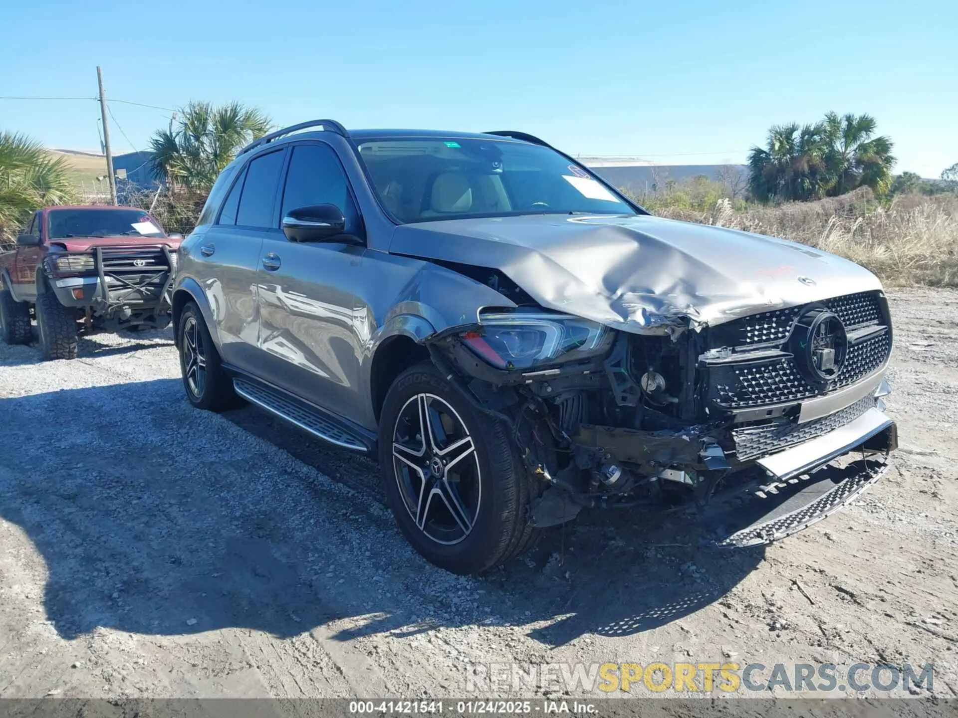 1 Photograph of a damaged car 4JGFB5KB6NA697011 MERCEDES-BENZ GLE 450 2022