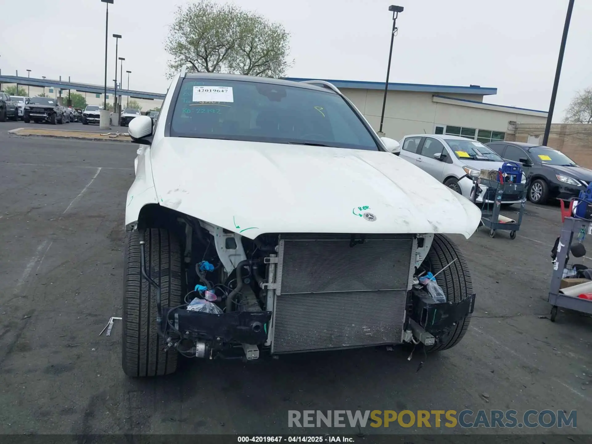 12 Photograph of a damaged car 4JGFB5KBXNA642786 MERCEDES-BENZ GLE 450 2022