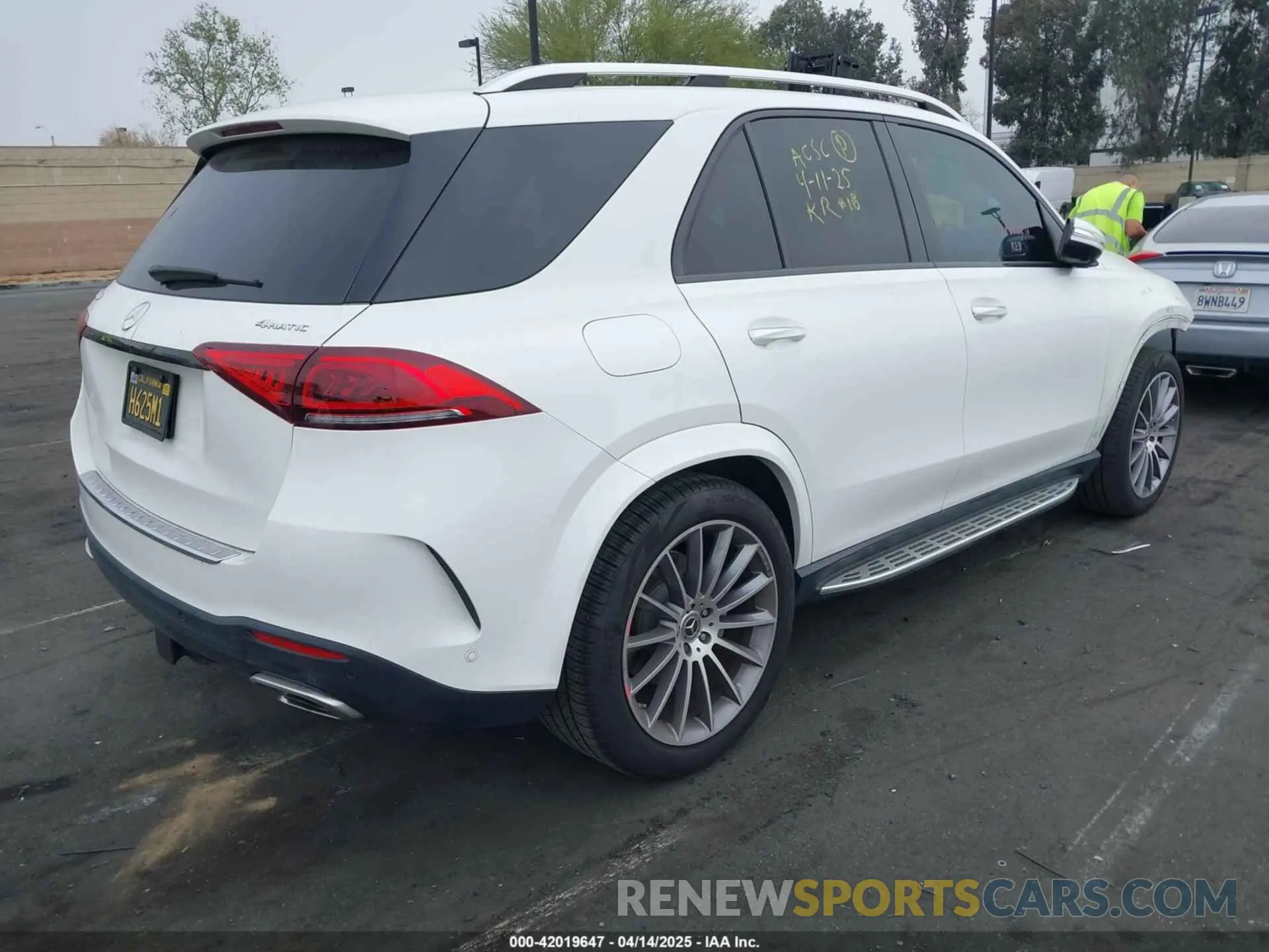 4 Photograph of a damaged car 4JGFB5KBXNA642786 MERCEDES-BENZ GLE 450 2022