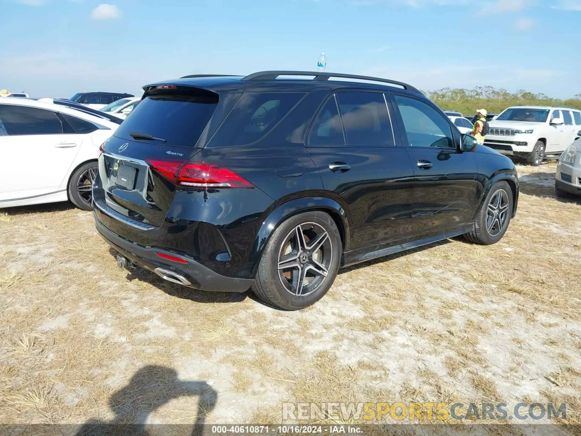 4 Photograph of a damaged car 4JGFB5KE4NA623757 MERCEDES-BENZ GLE 450 2022